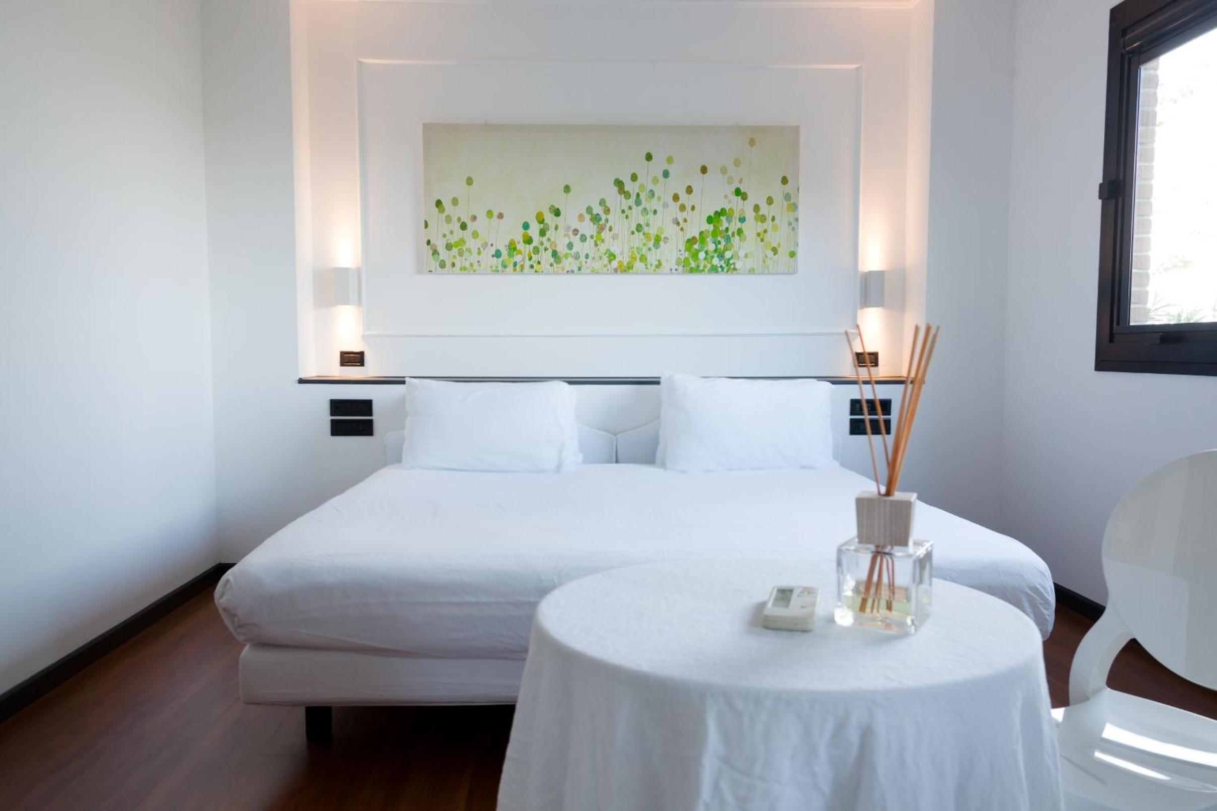 Junior Suite with Hill View (3 Adults) - Photo 1