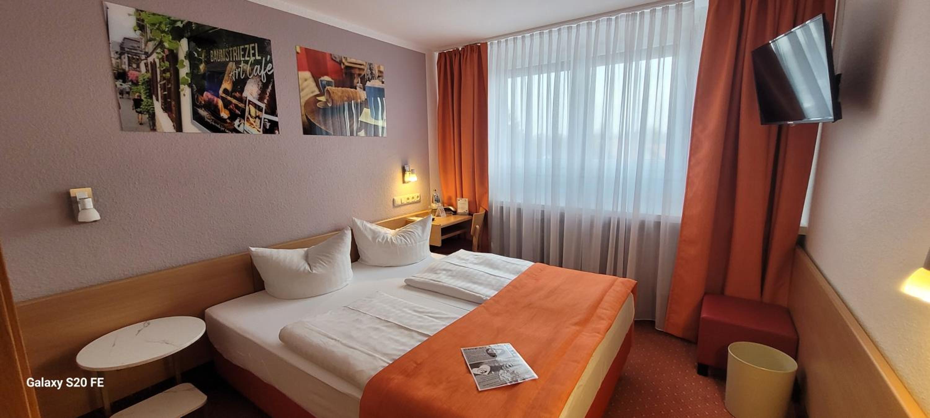 Double Room - Photo 11