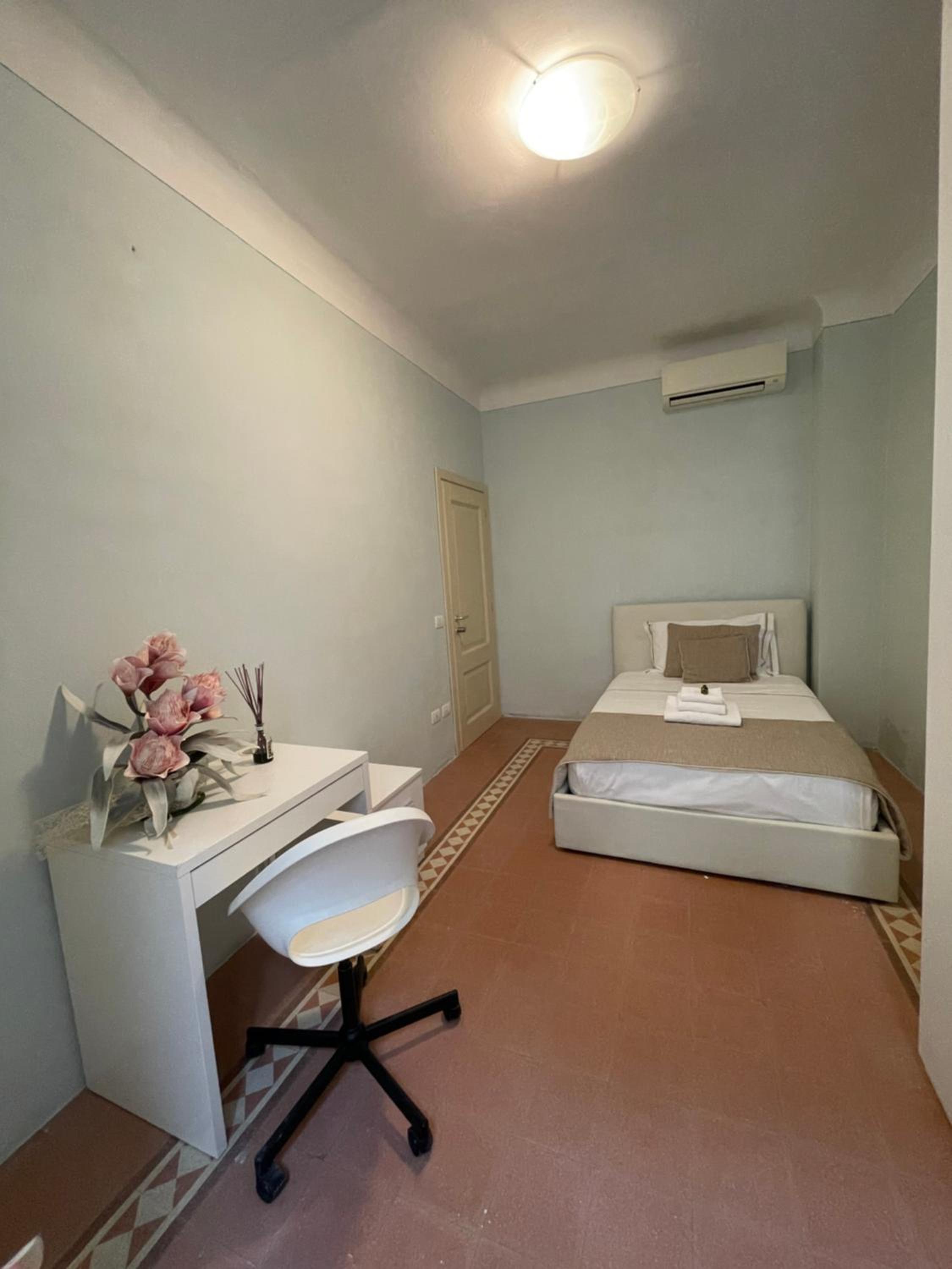 Single Room with Private External Toilet