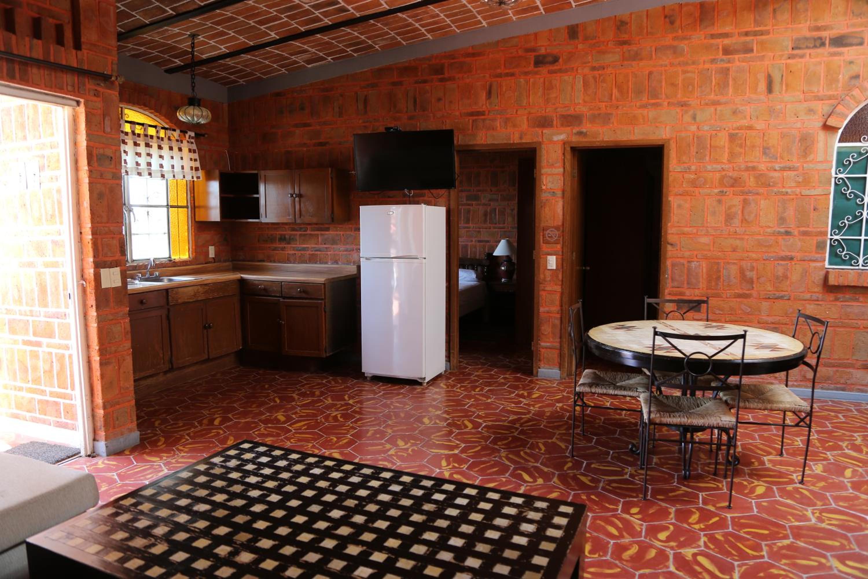 Two-bedroom villa with kitchen and terrace - with lake view photo 2