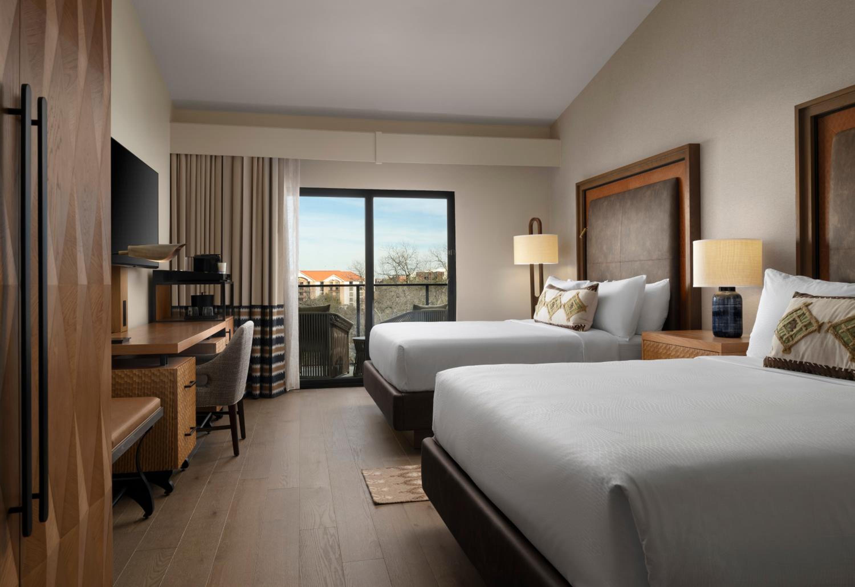 Queen Room with Two Queen Beds - Photo 9