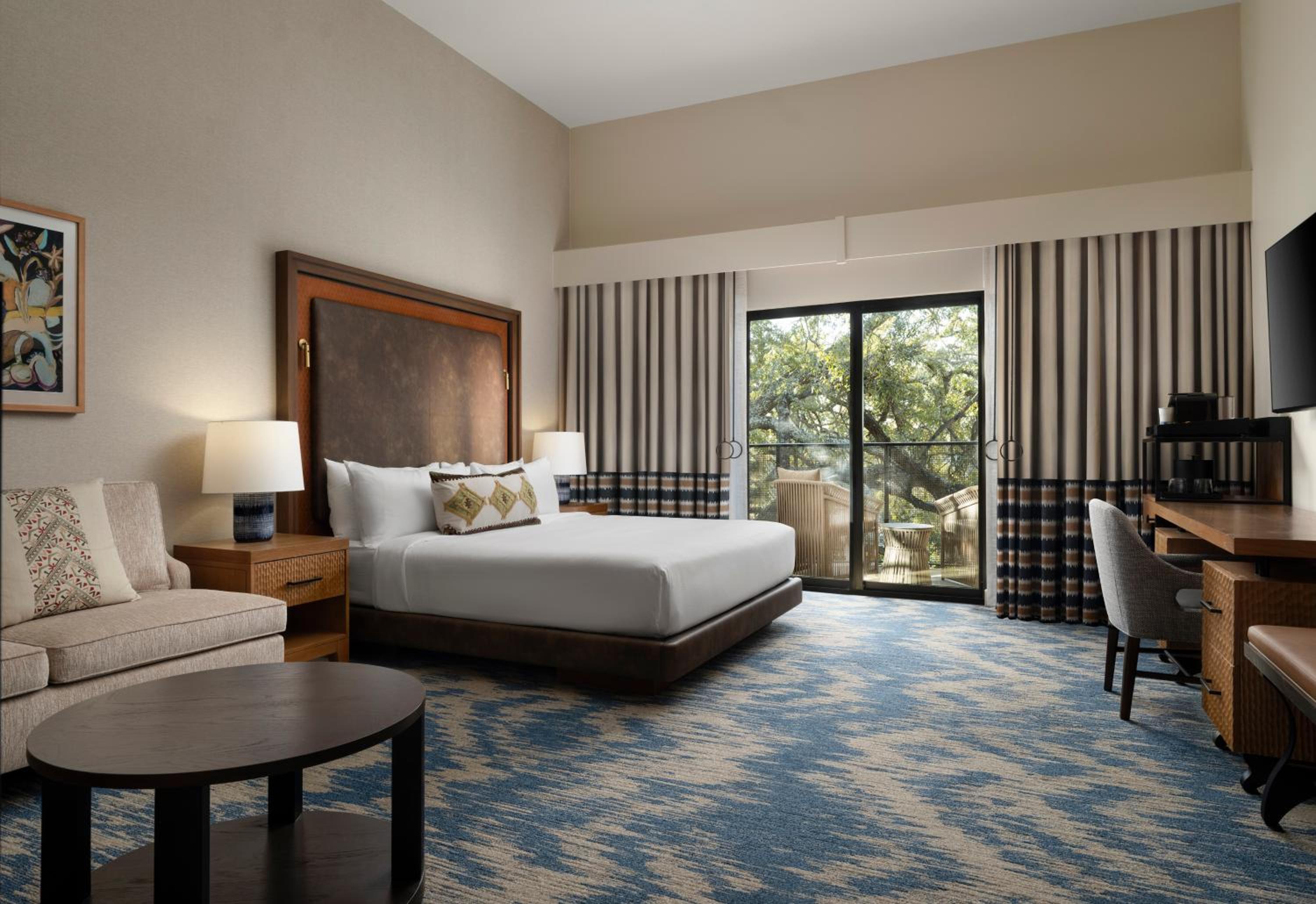 Large King Room with Garden View - Photo 5