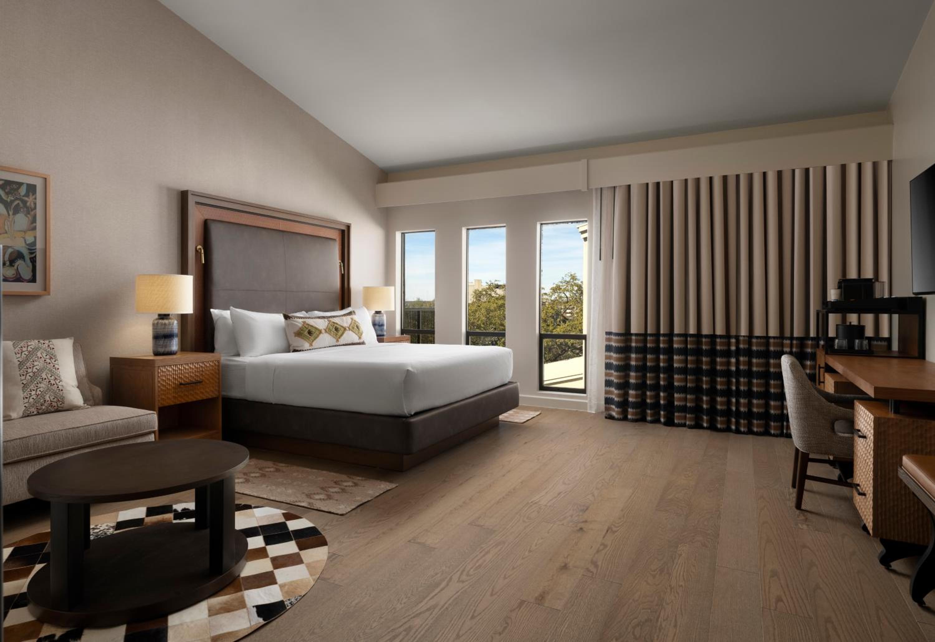 Large King Room with Garden View - Photo 1