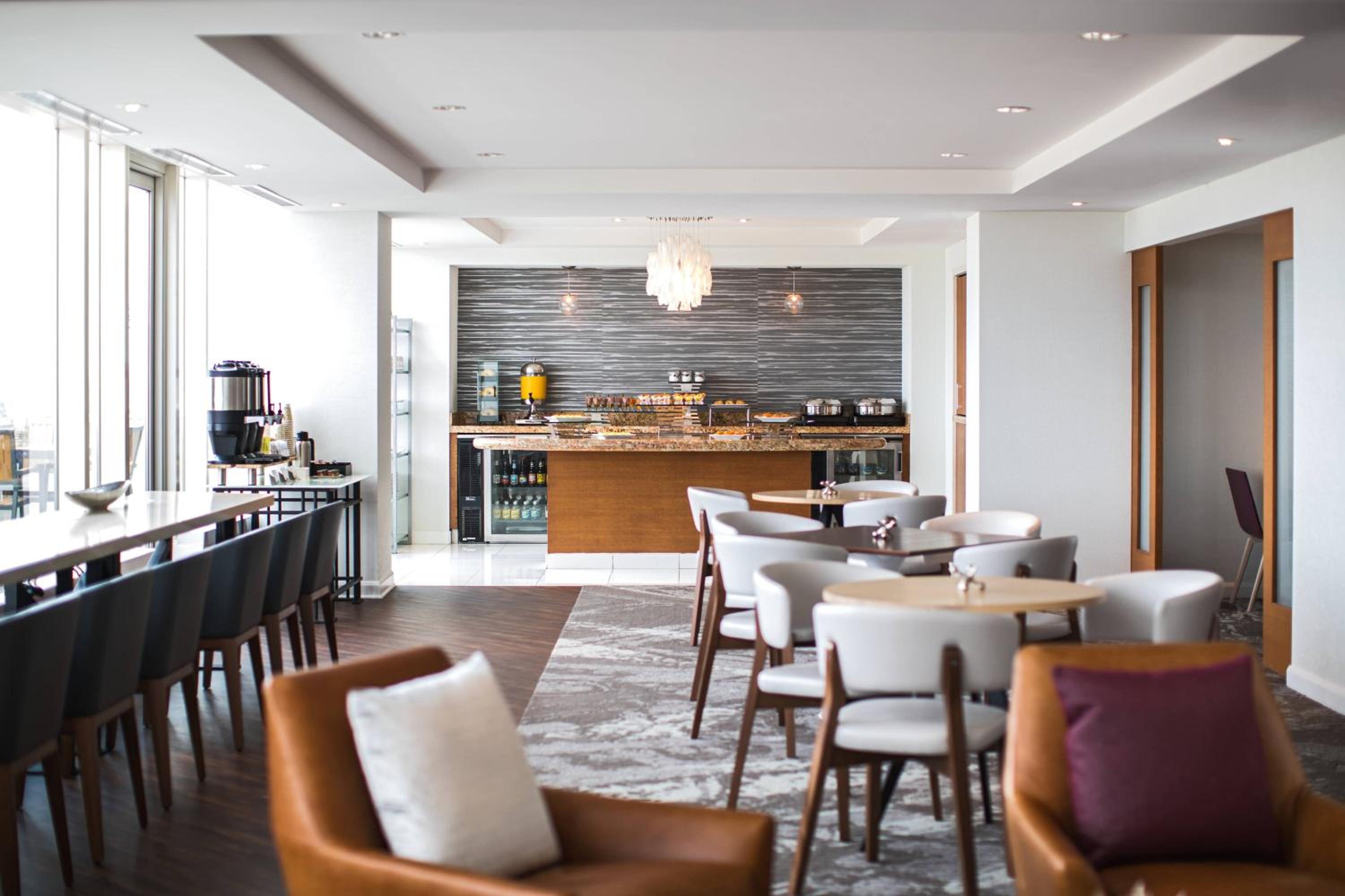 King Room - High Floor/ Club Level - Photo 4