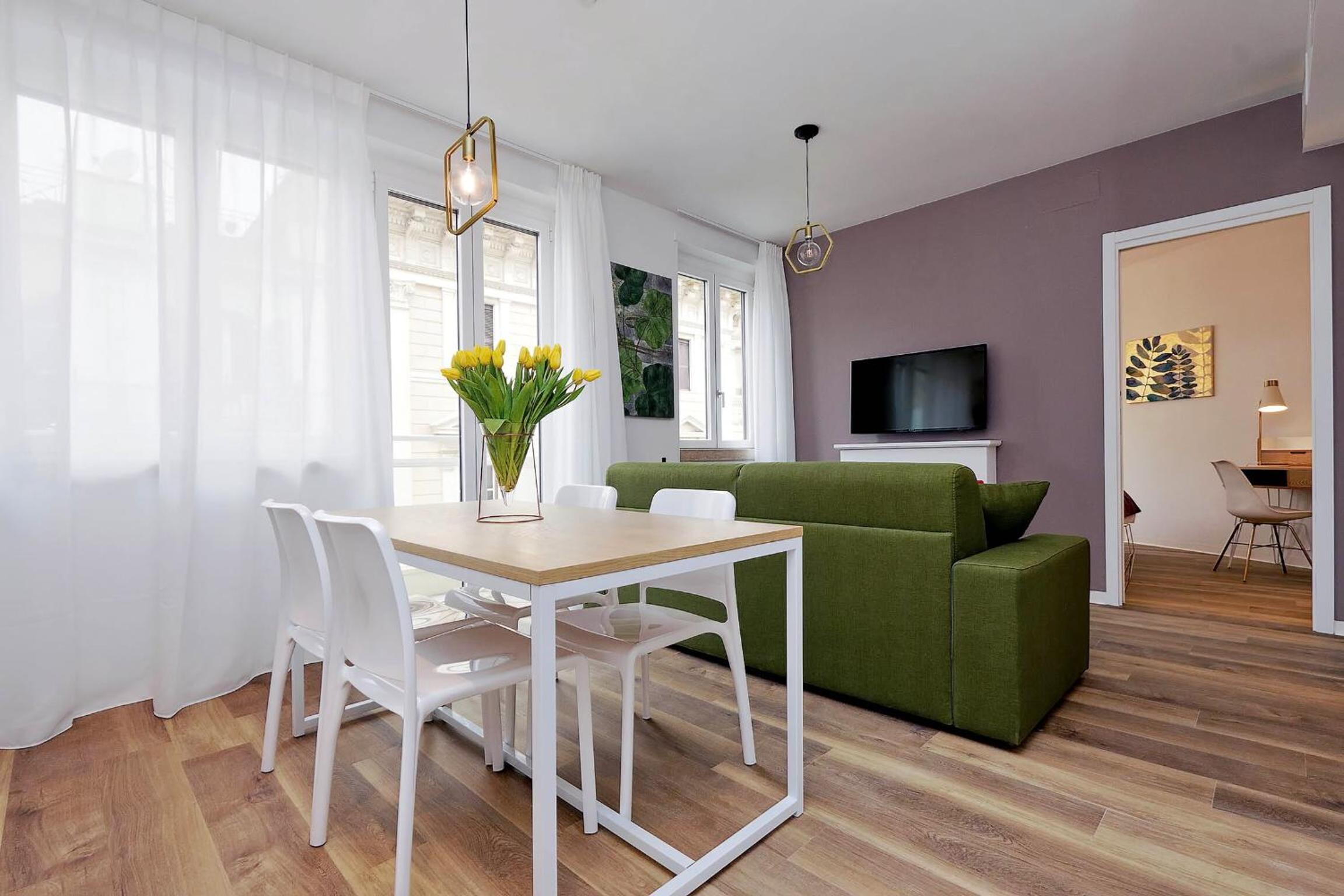 Apartment 8 photo 2