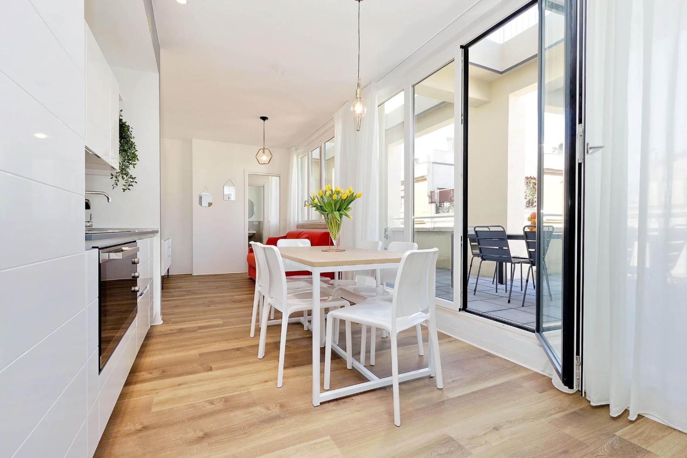 Apartment 28 photo 3