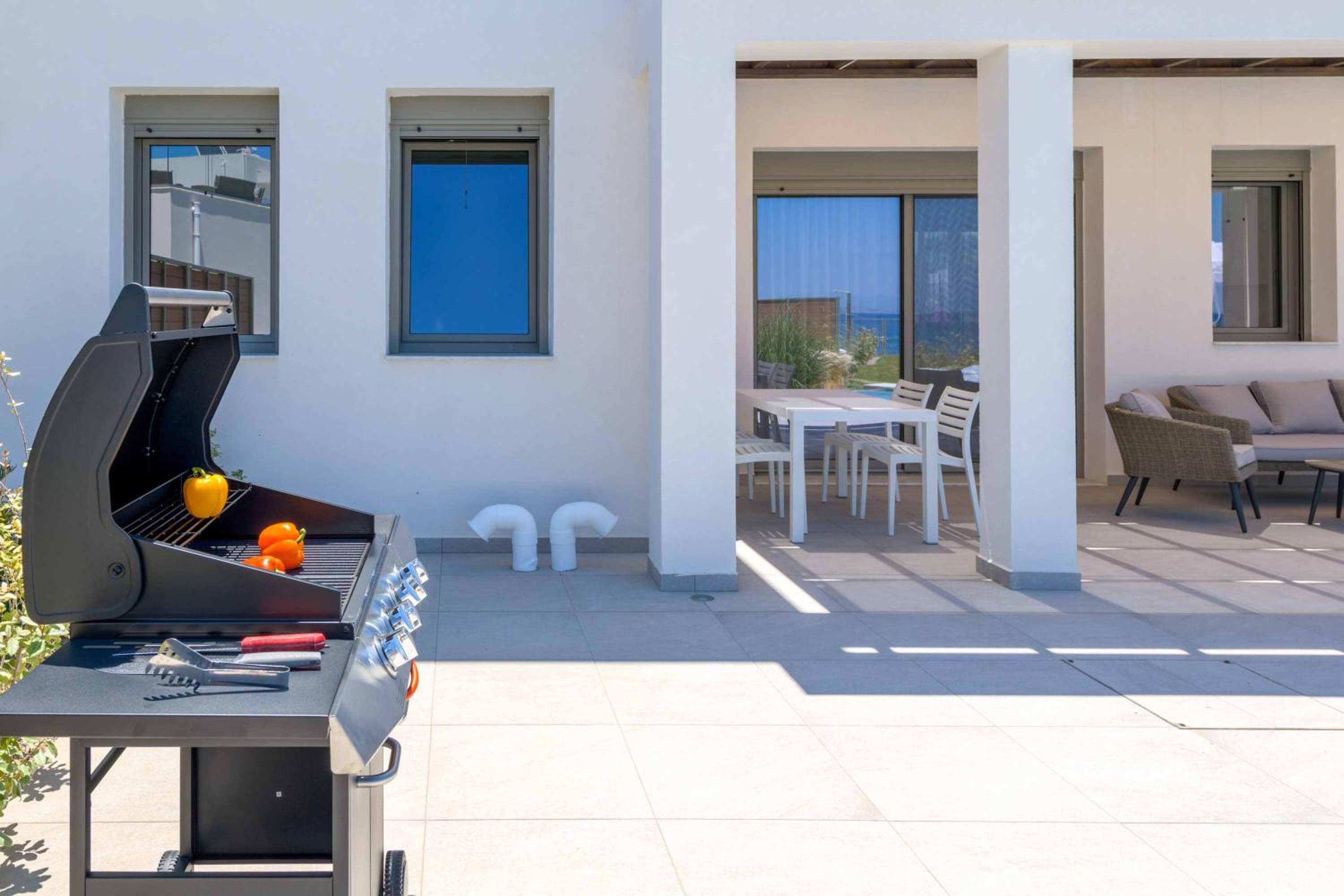 Villa photo 3
