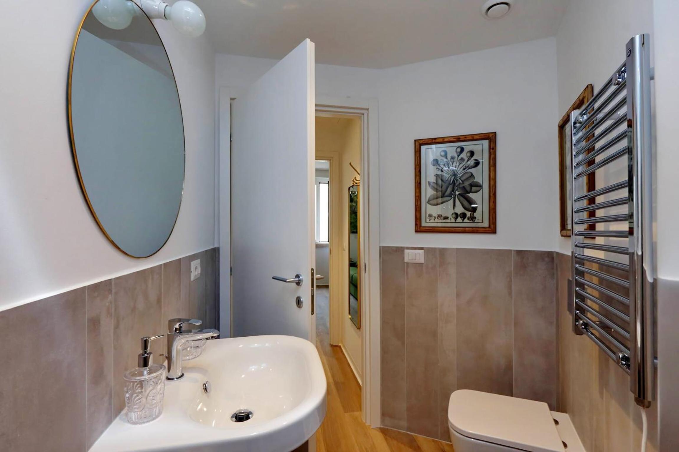 Apartment 43 photo 3
