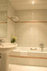 Double Room with View - Photo 23