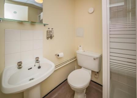 Double Room with Private Bathroom photo 2