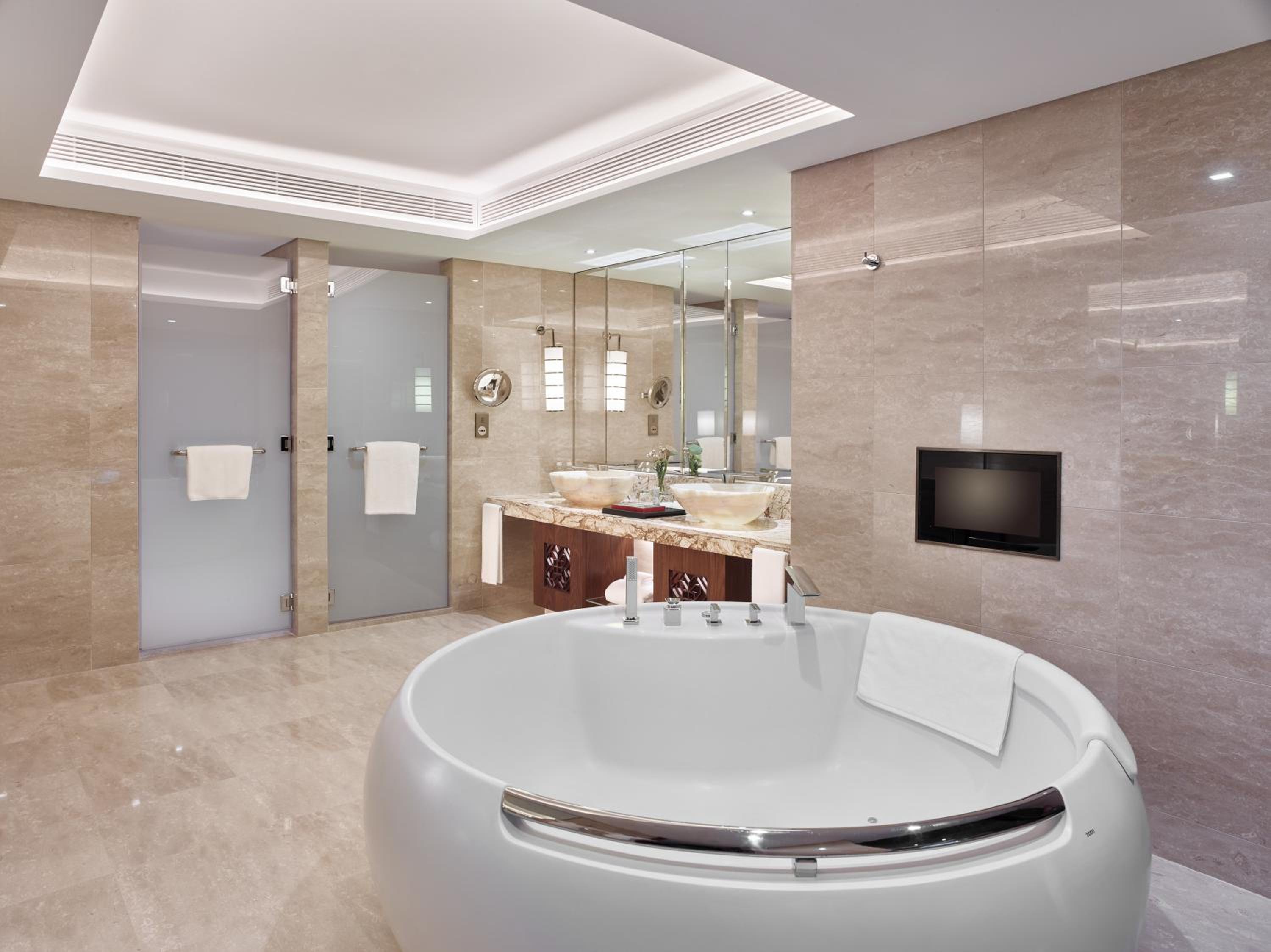 Club Premier Suite with King Bed  - Photo 3
