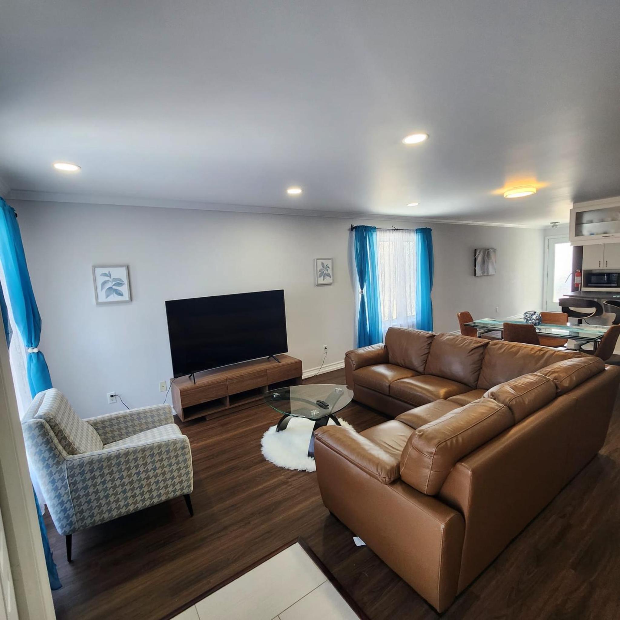 Three-Bedroom House photo 1