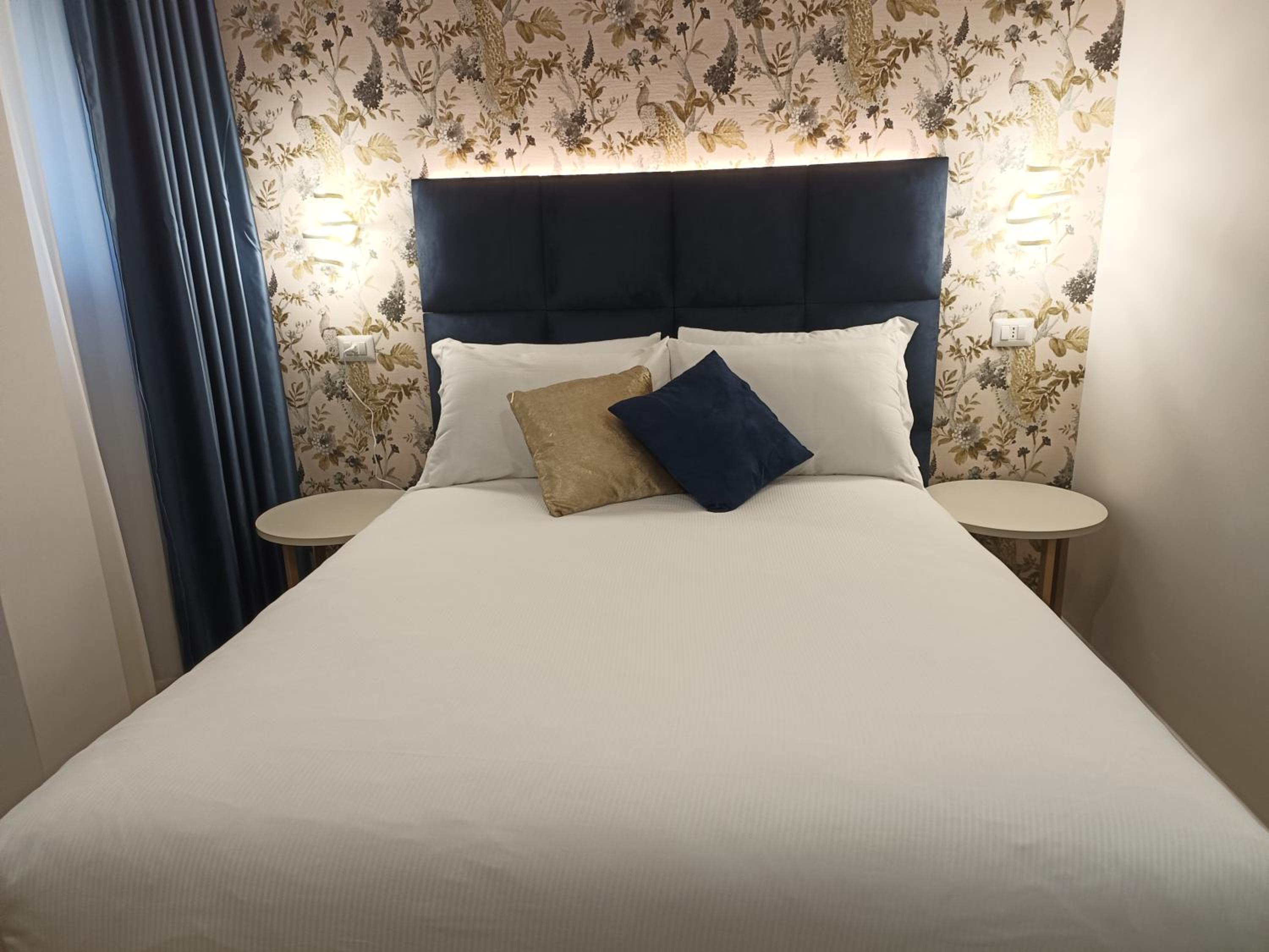 Budget Double Room photo 3