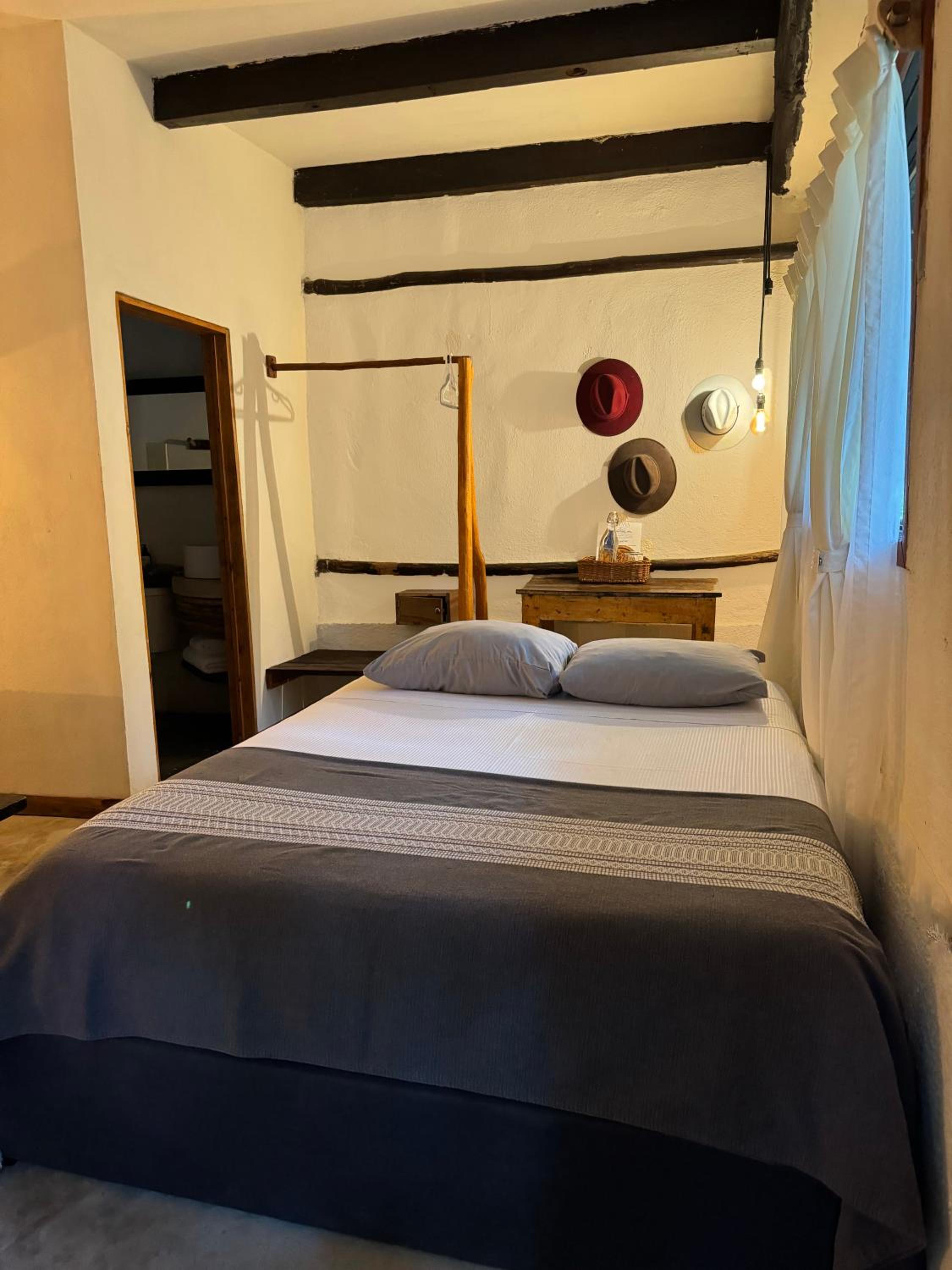Standard Triple Room - Photo 2