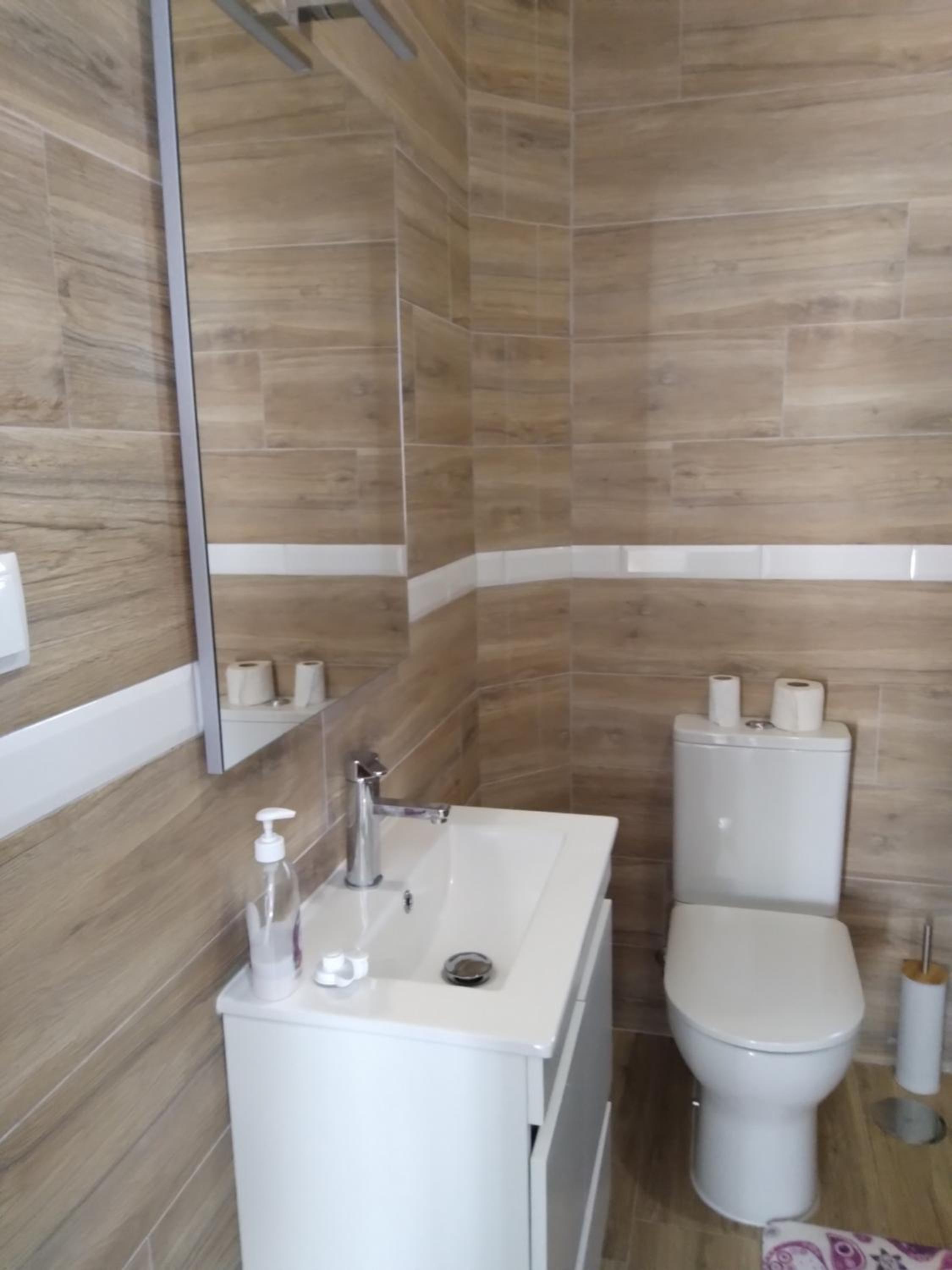 Two-Bedroom House - Photo 22