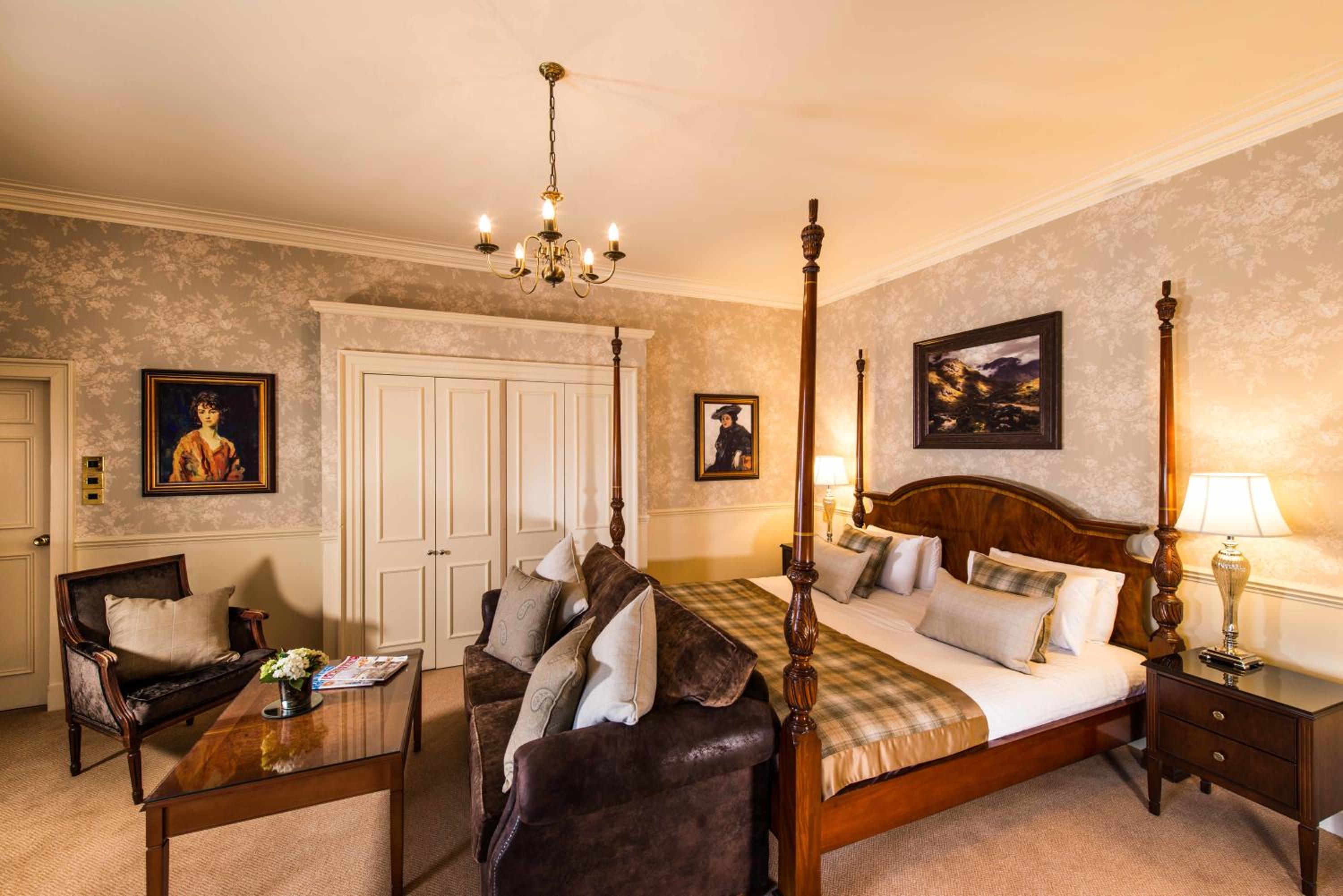 Deluxe King Room - Photo 4
