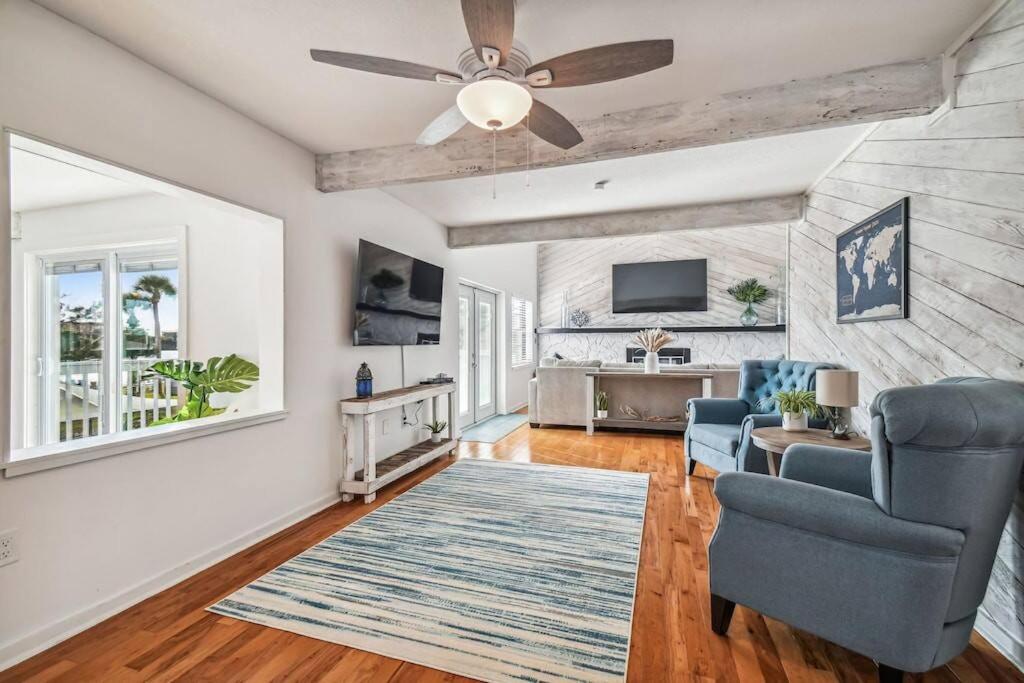 Four-Bedroom House photo 1