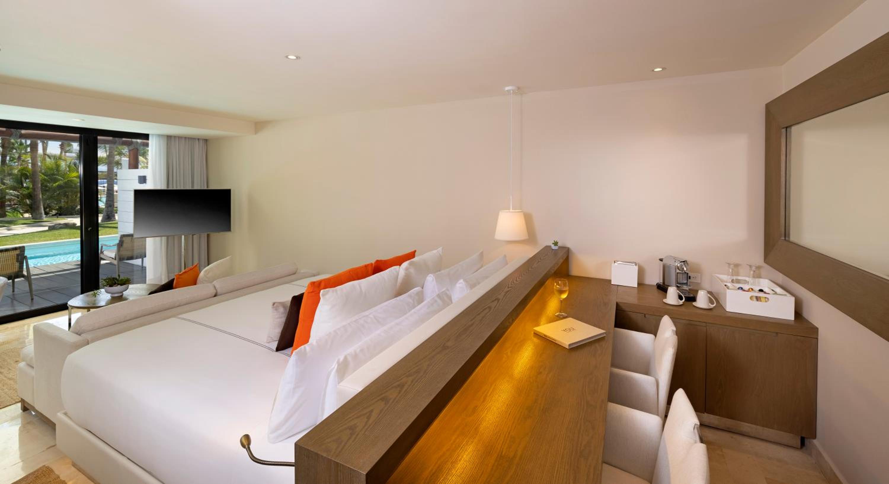 The Reserve Suite - Swim Up - Photo 5