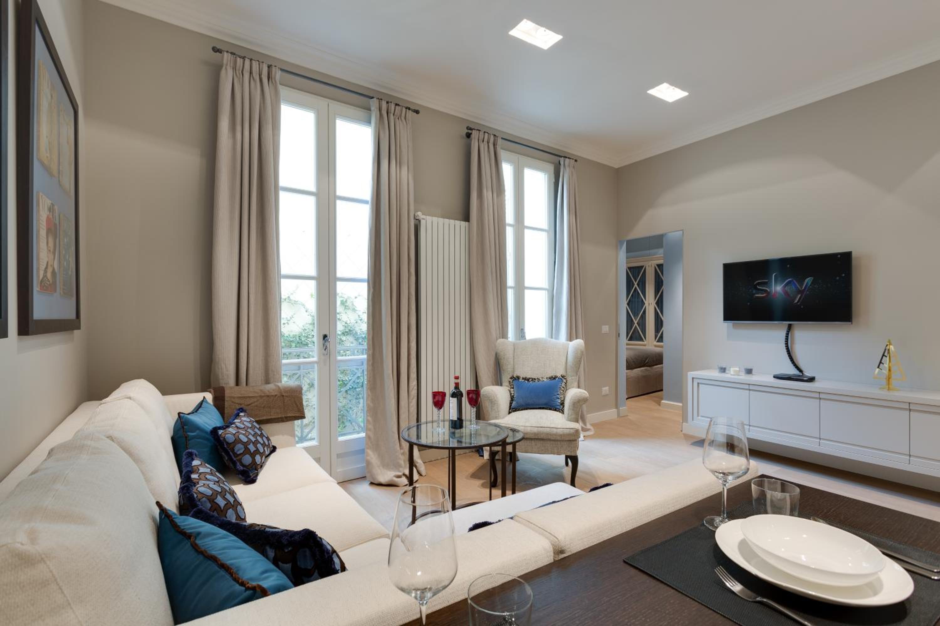 One-Bedroom Apartment