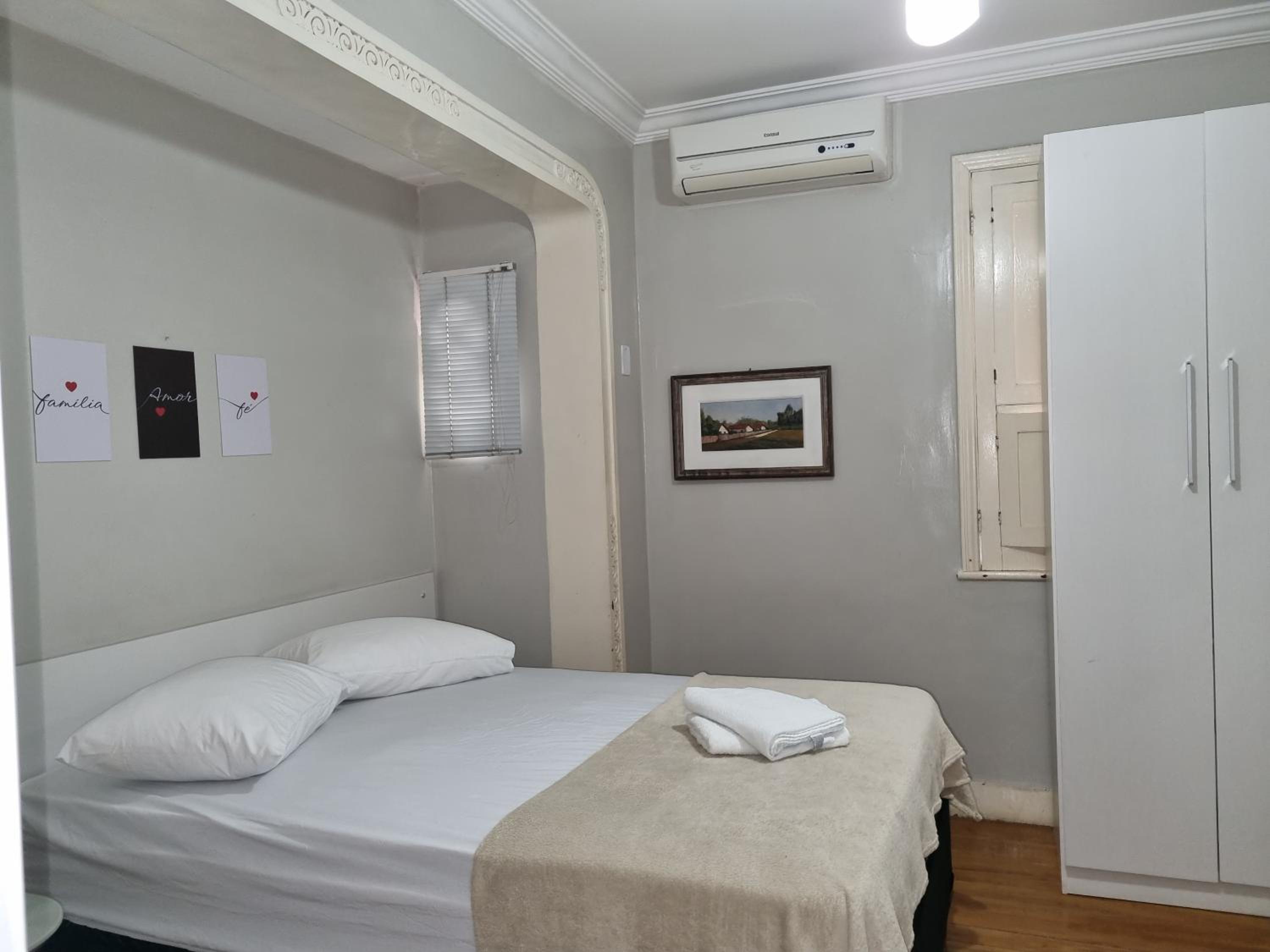 Family Room with Balcony photo 3