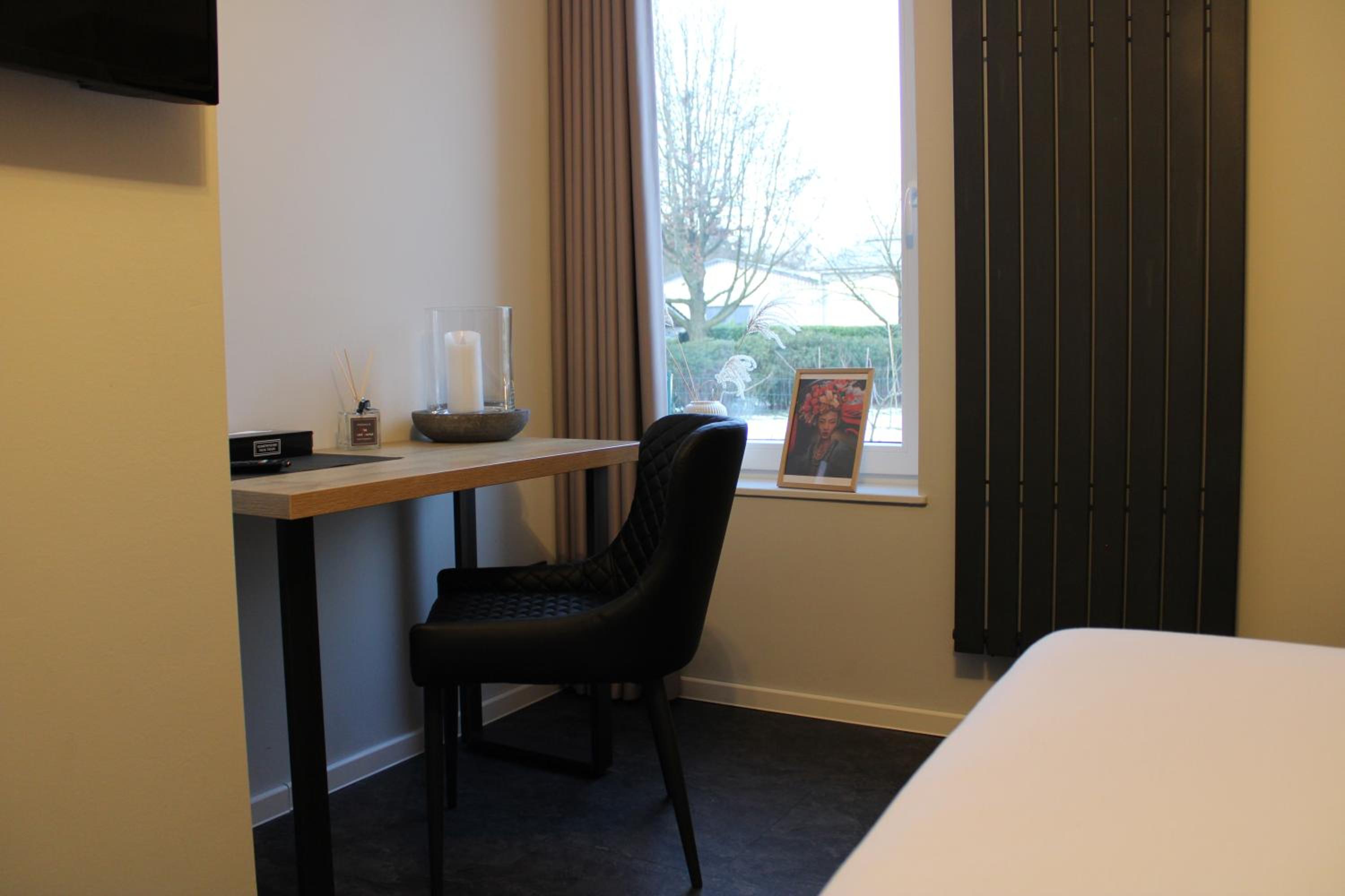 Standard Double Room photo 2