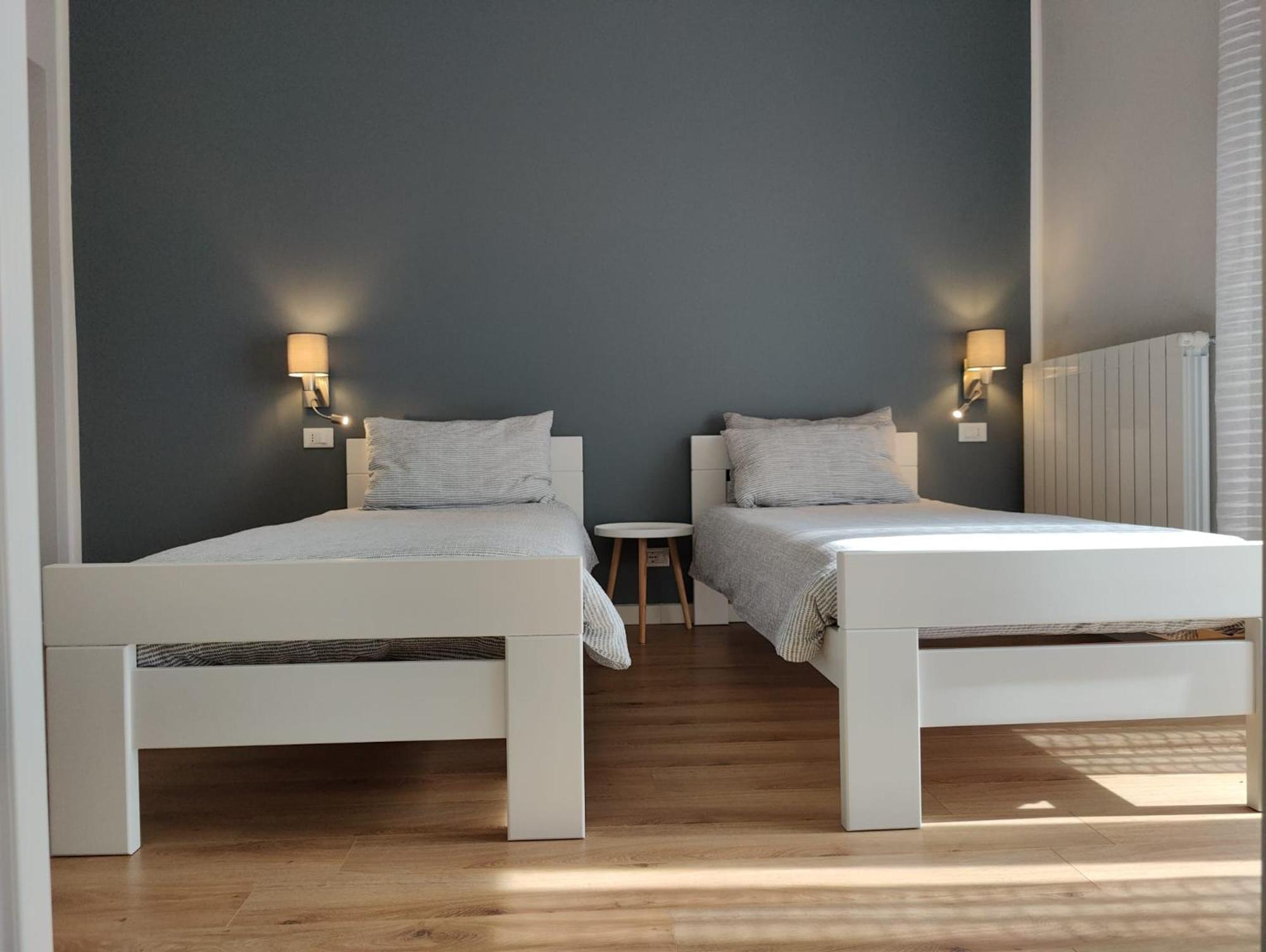 Twin Room with Private Bathroom photo 1