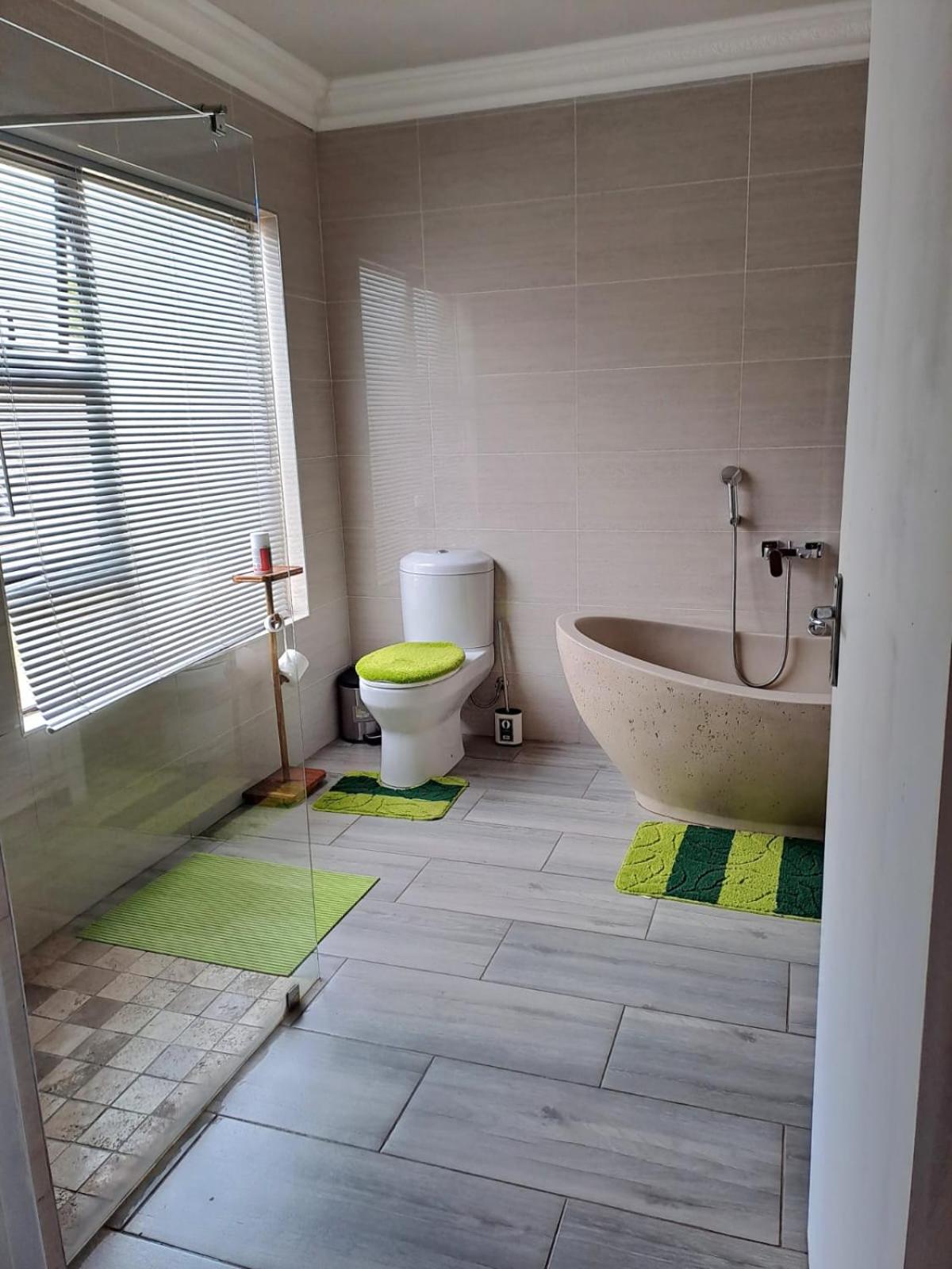 Double Room - Photo 2