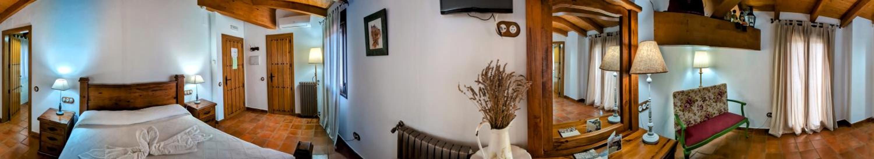 Deluxe King Room photo 3