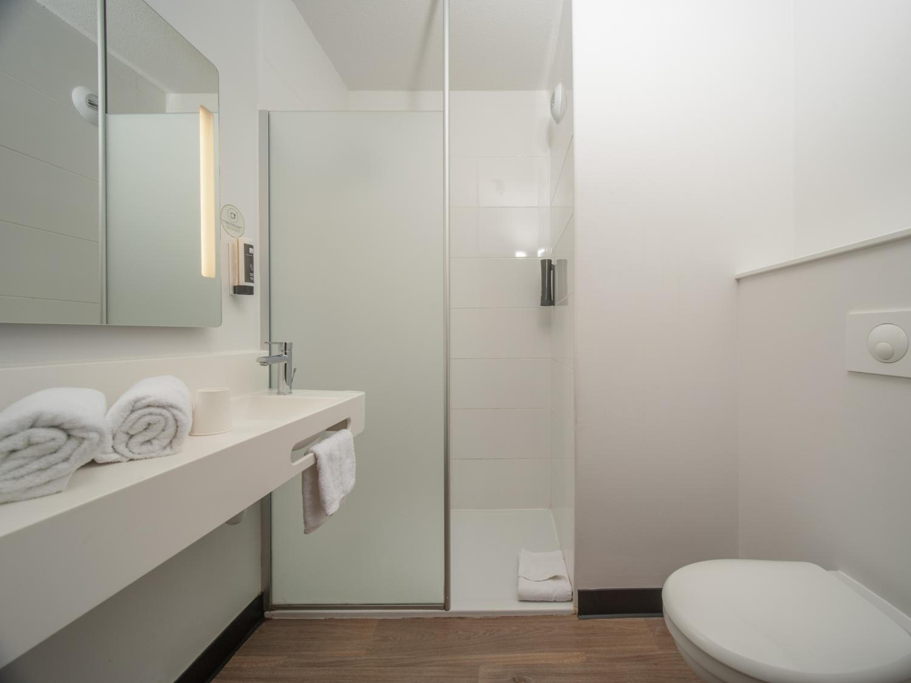 Double Room - Photo 7