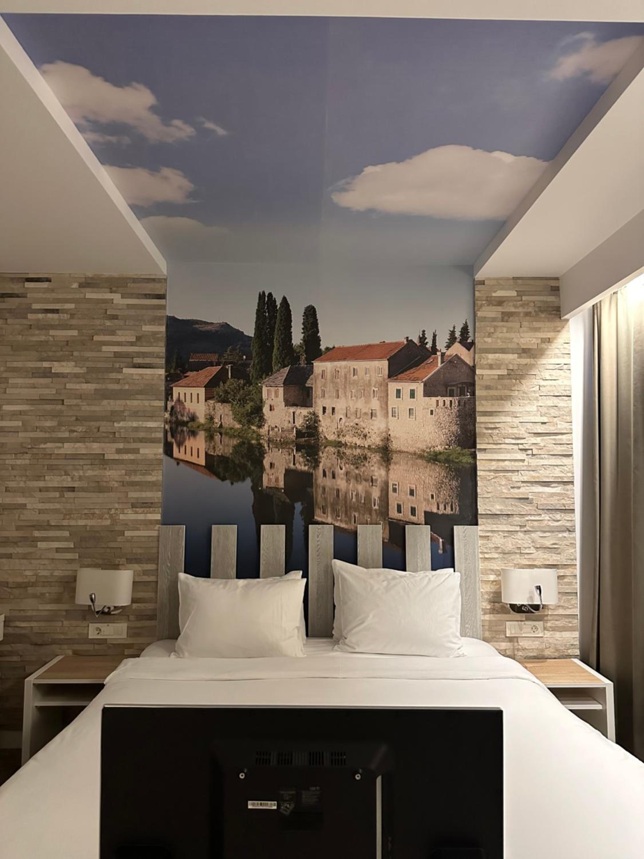 Double Room with Balcony - Photo 7