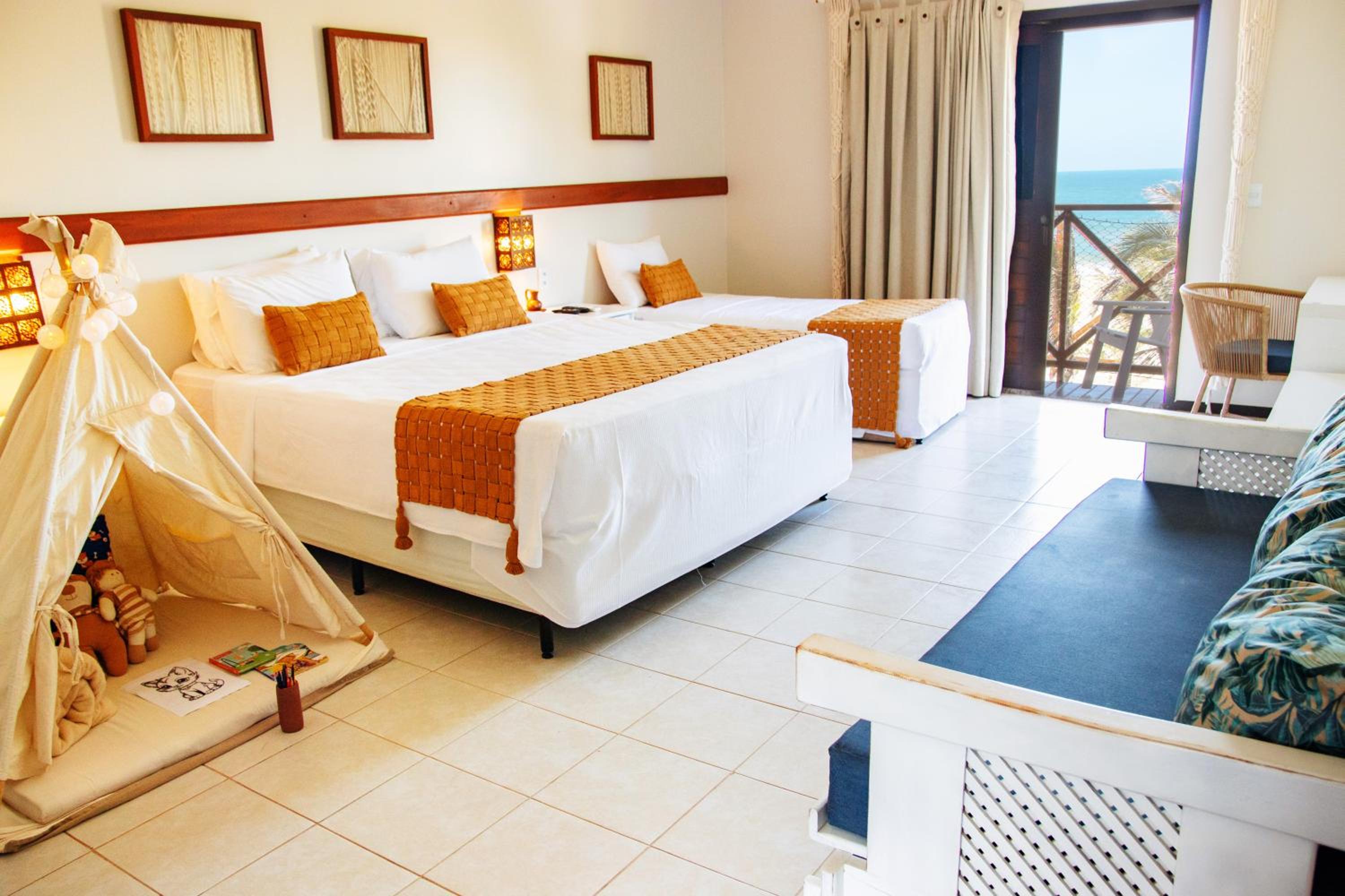 Deluxe Suite - Photo 1