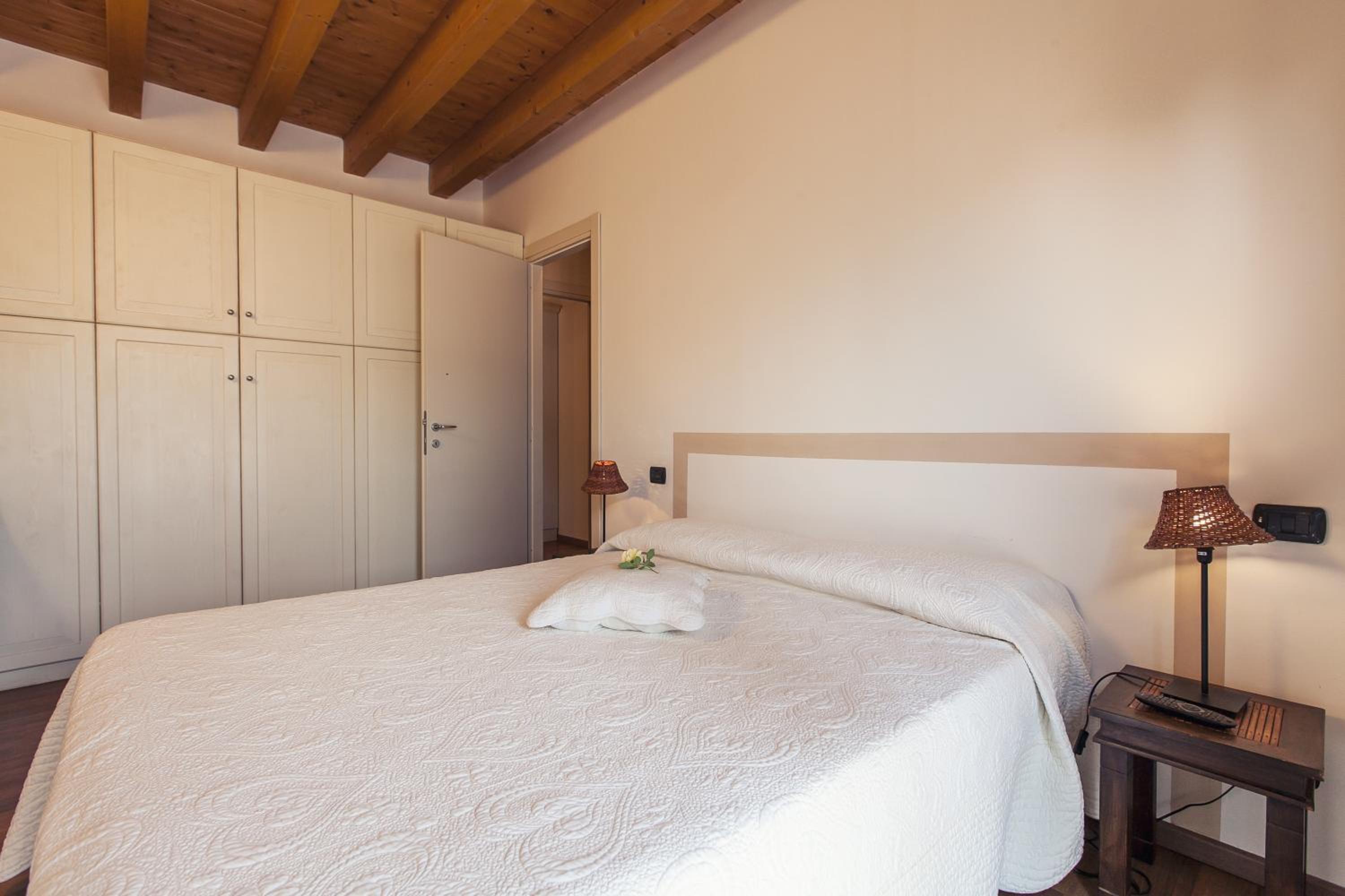 One-Bedroom Apartment - Photo 19