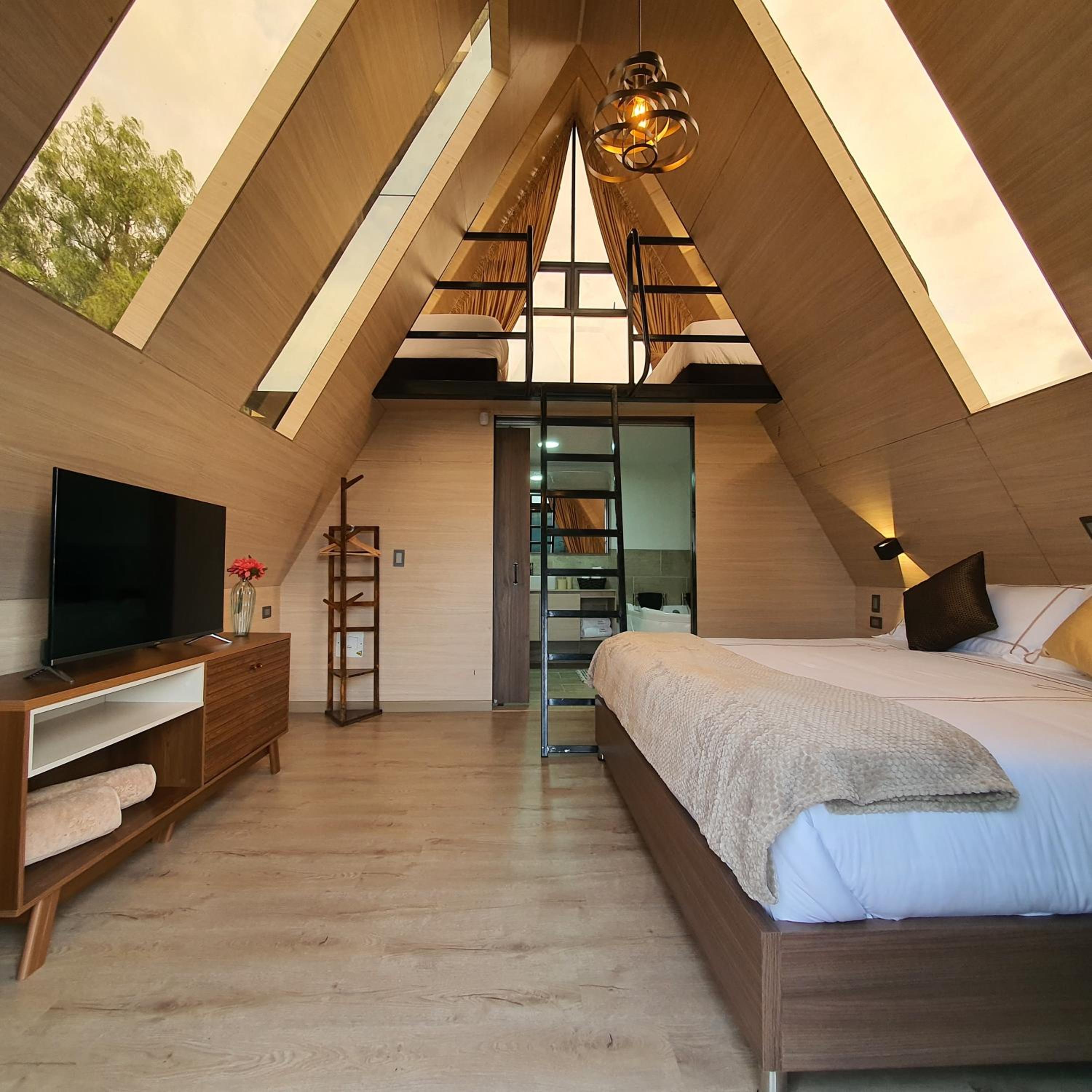 Deluxe Family Suite