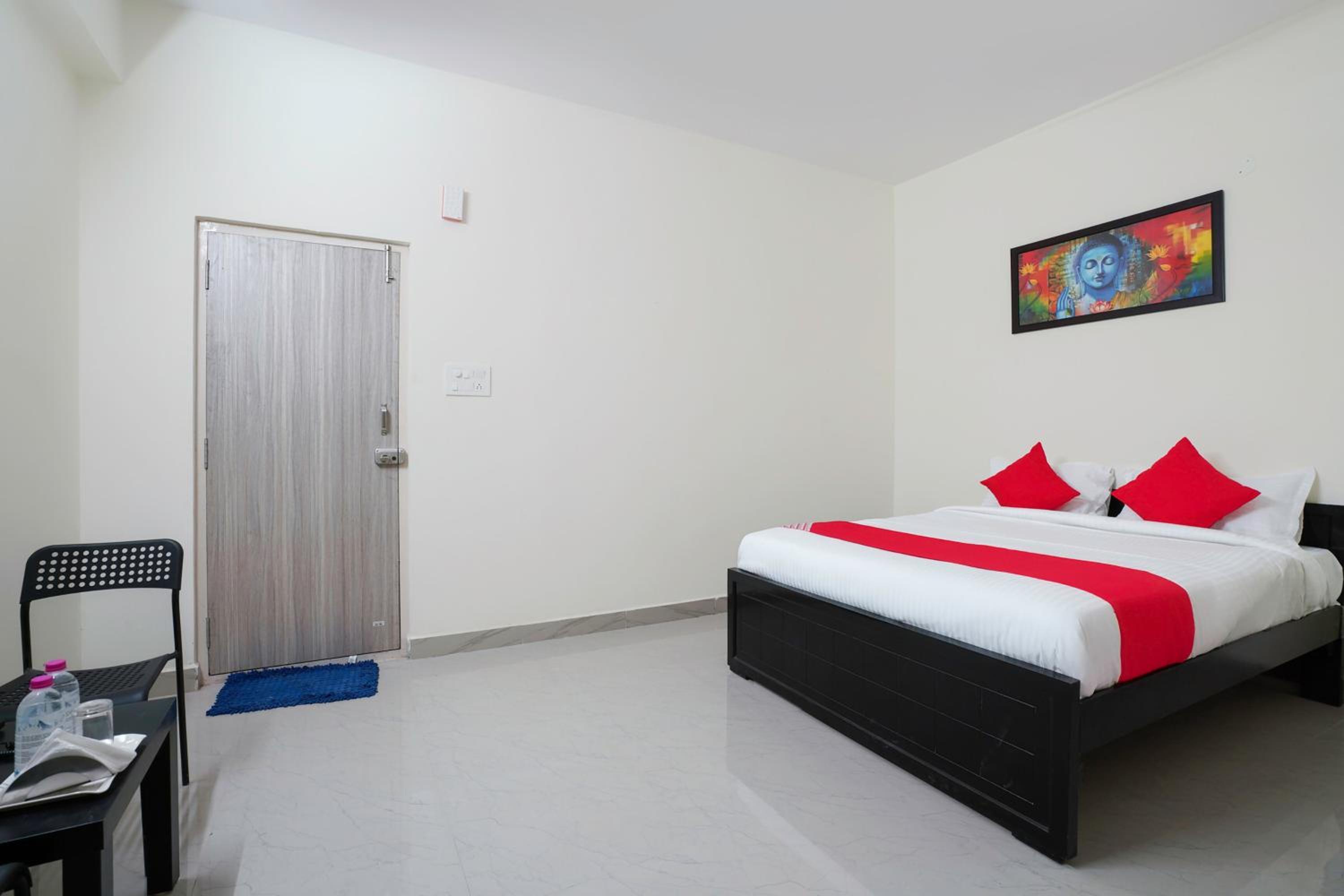 Deluxe Double Room photo 3
