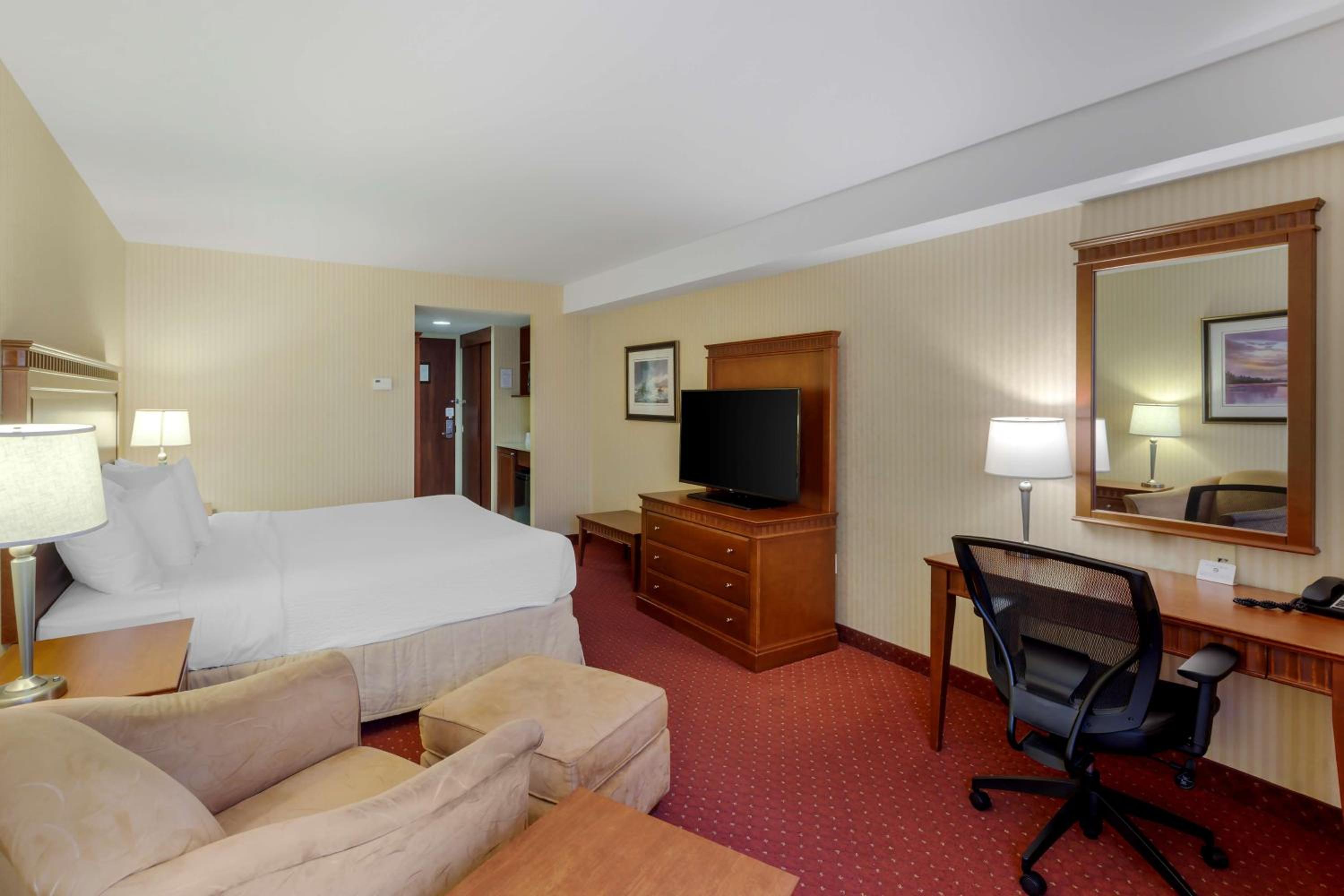 King Room - Non-Smoking - Photo 1
