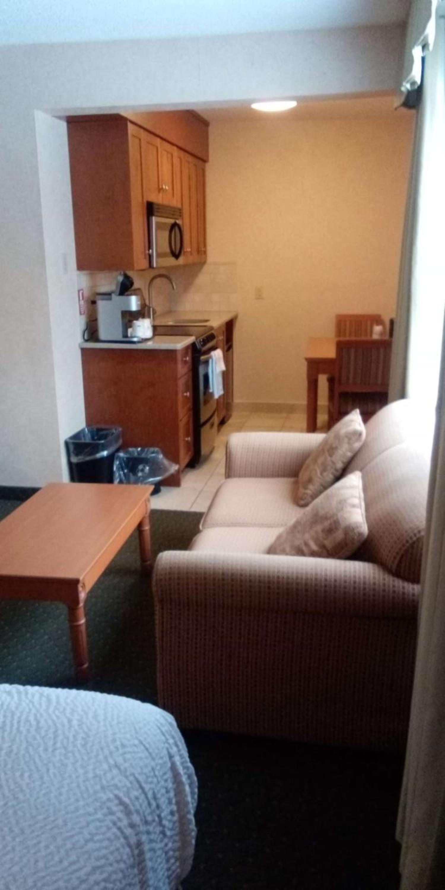 Queen Room with River View with Kitchenette - Non-smoking - Photo 2