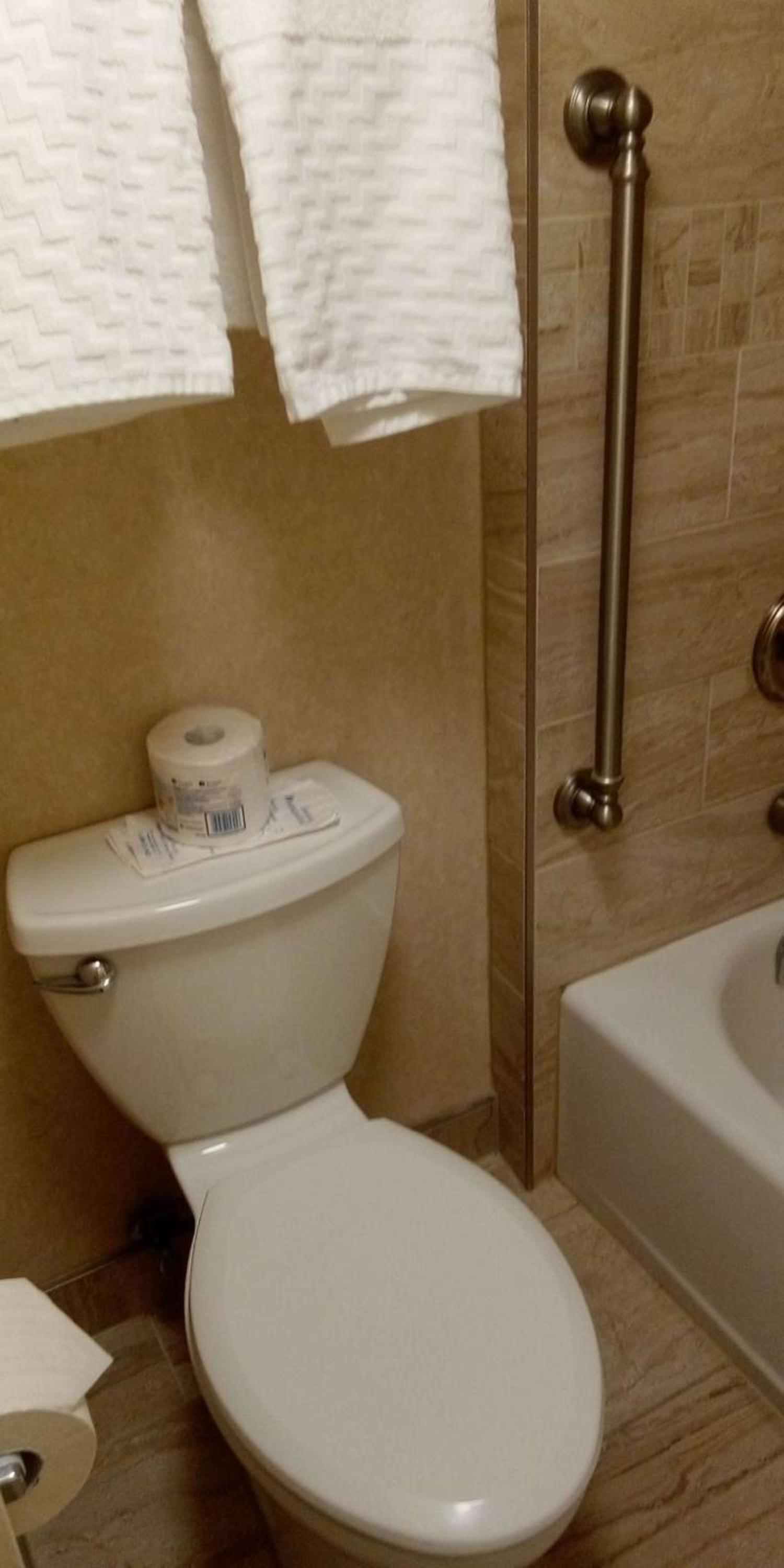 Queen Room with River View with Kitchenette - Non-smoking - Photo 7