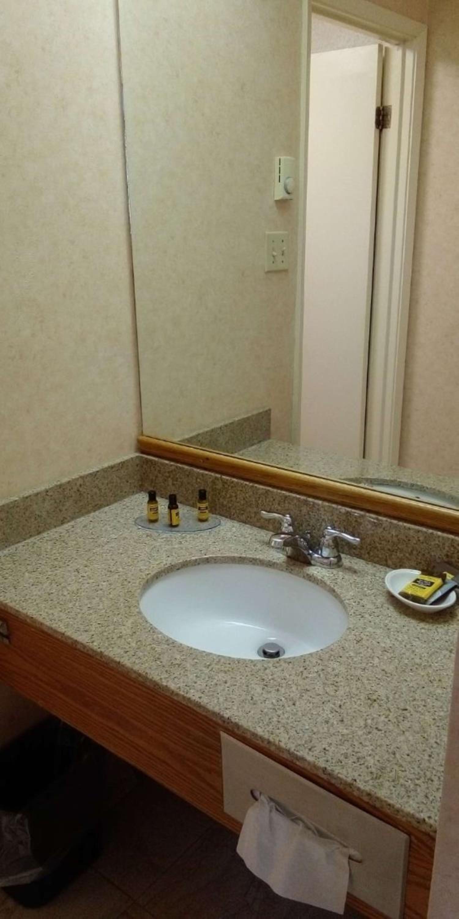 Queen Room with Fireplace - Non-smoking - Photo 4