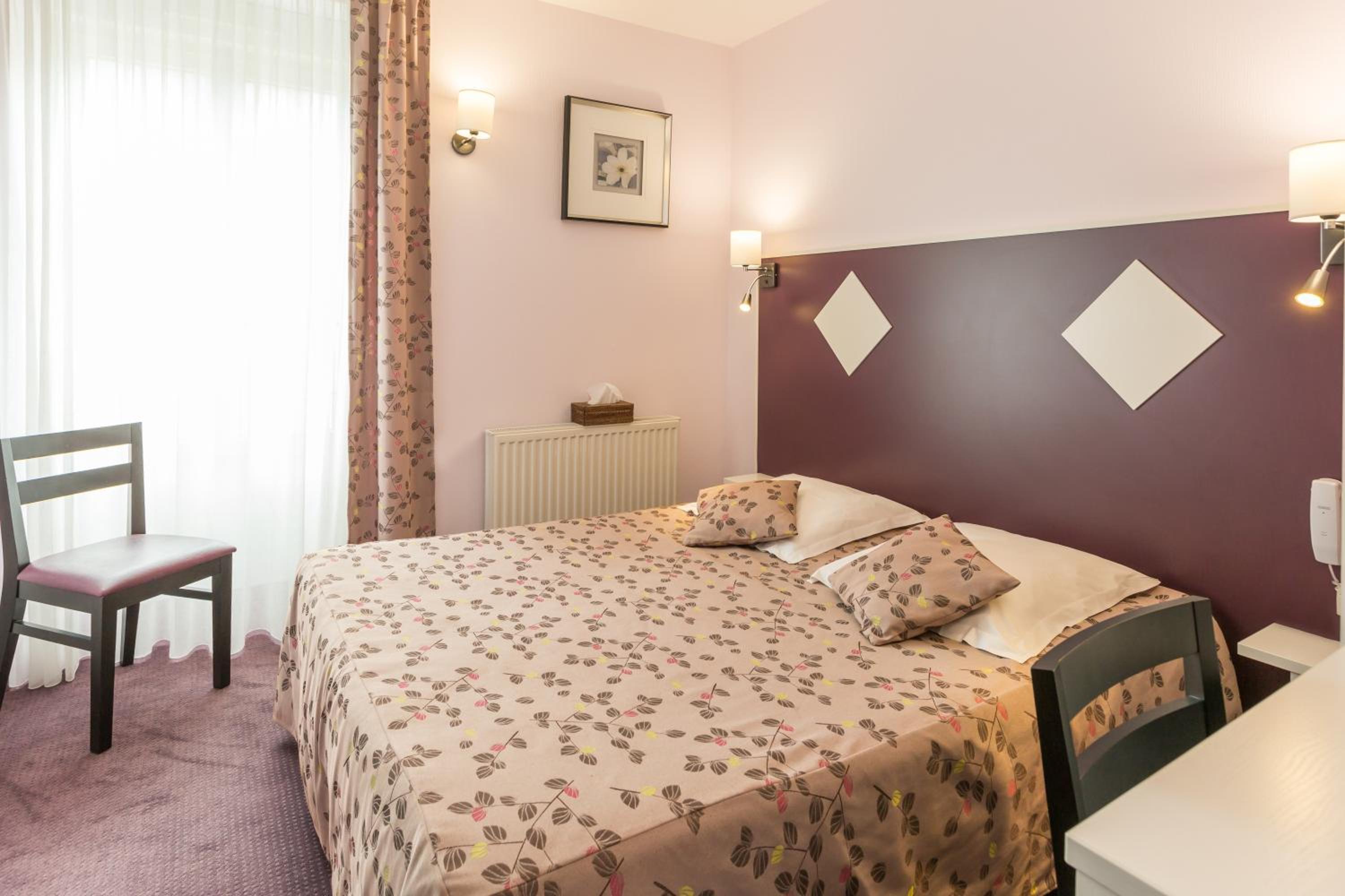 Standard Double Room photo 2