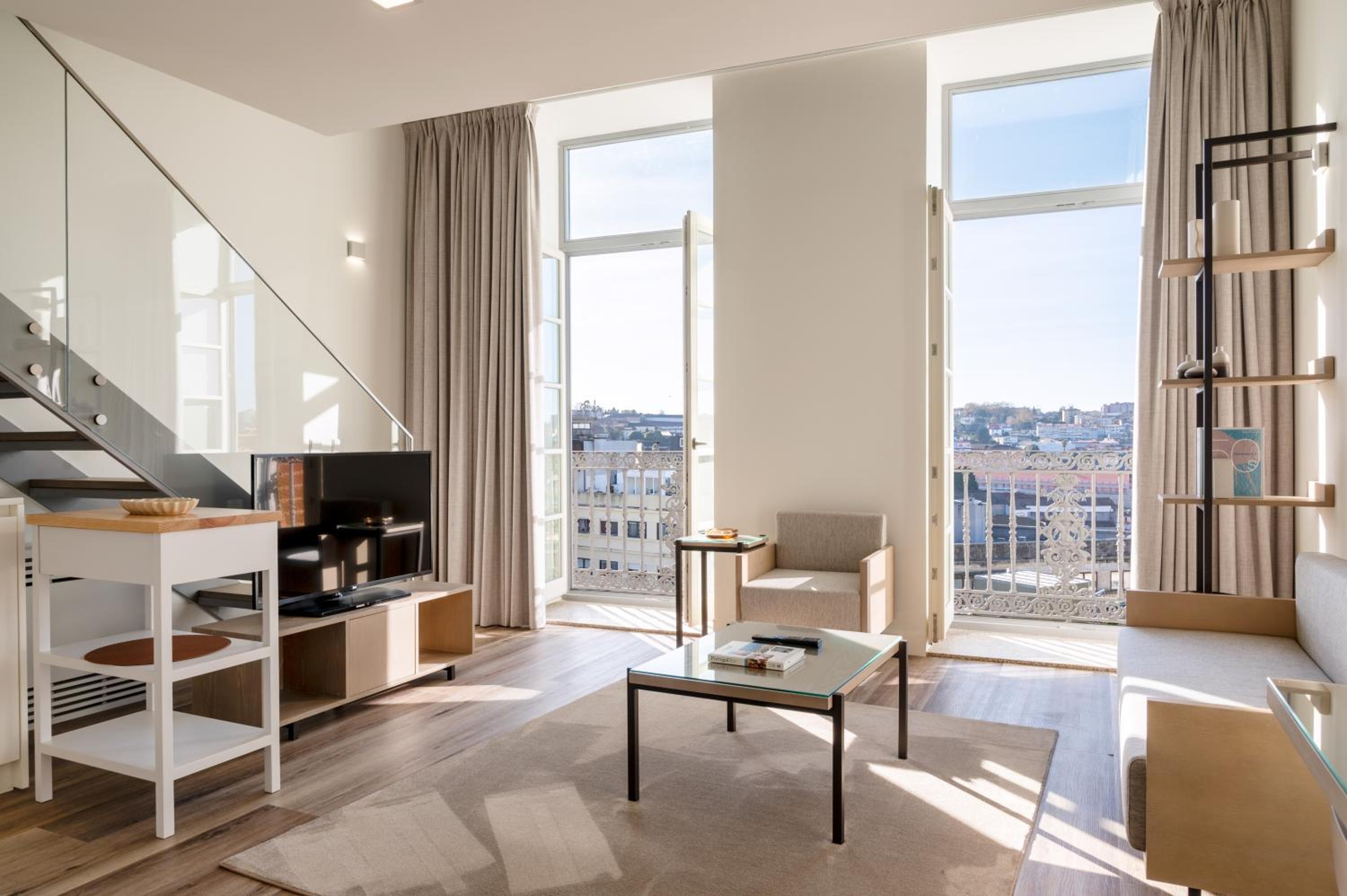 One-Bedroom Apartment - Photo 4