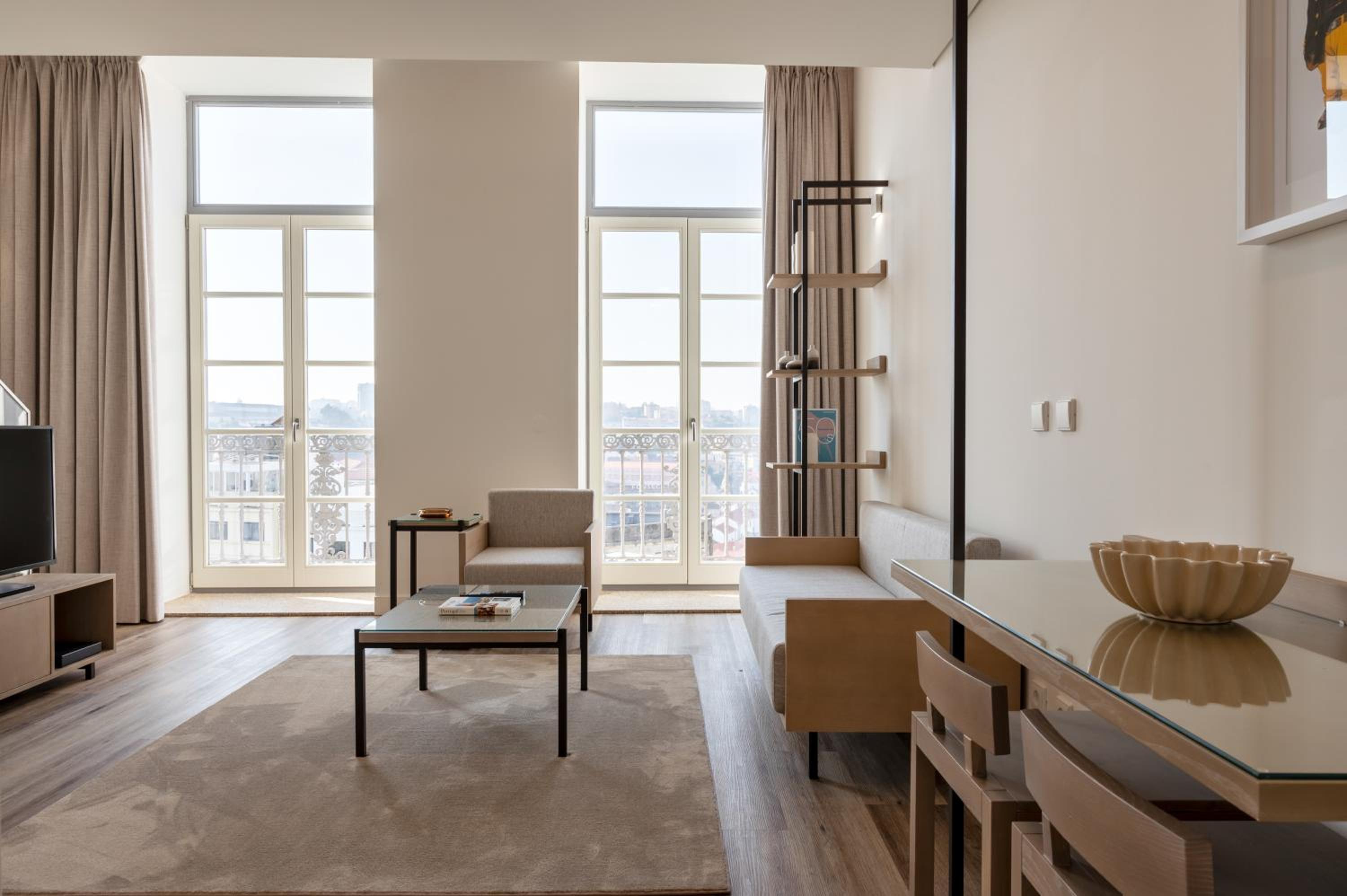 One-Bedroom Apartment - Photo 11