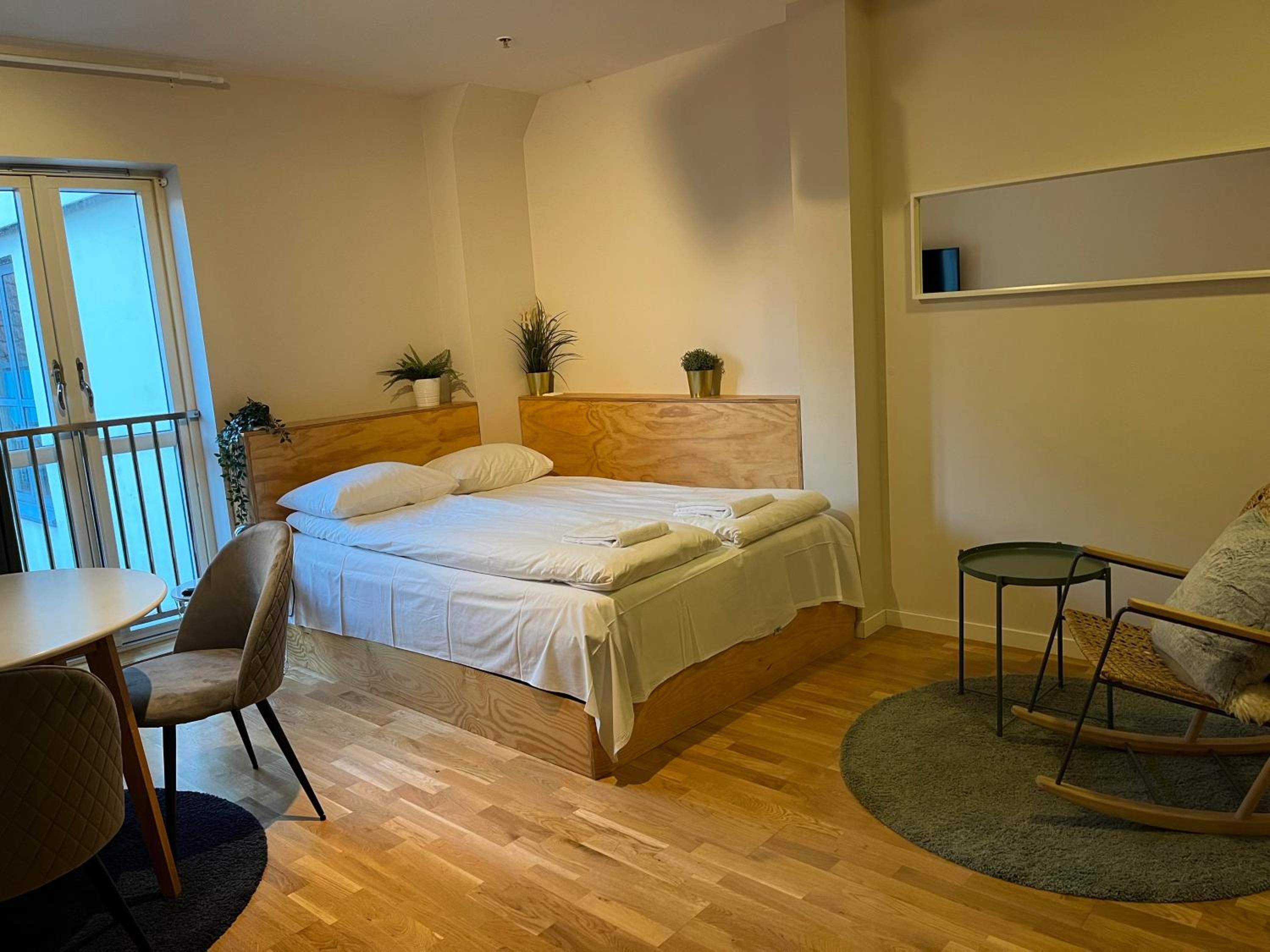 Studio Apartment photo 1