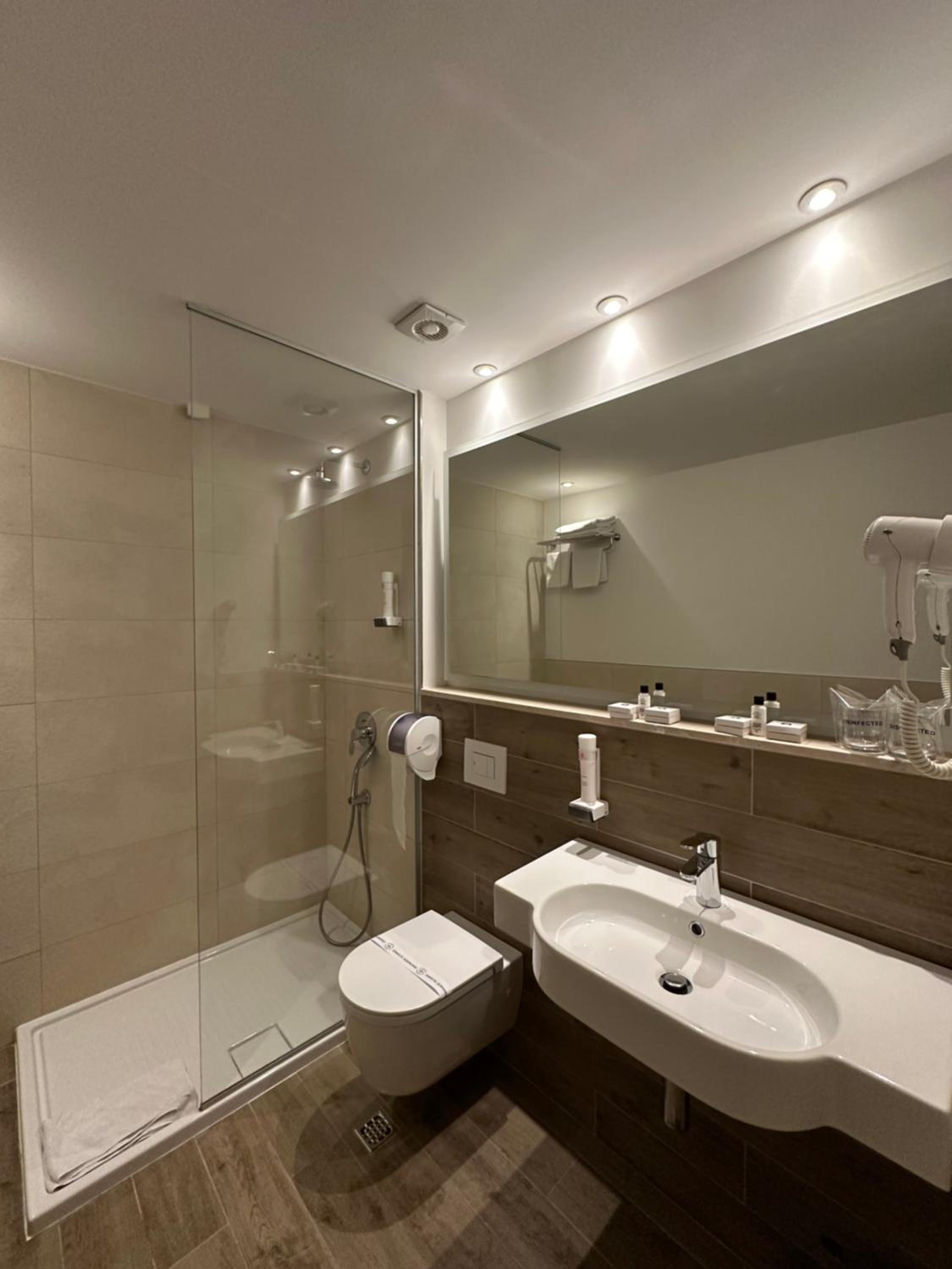 Junior Suite with Terrace - Photo 2