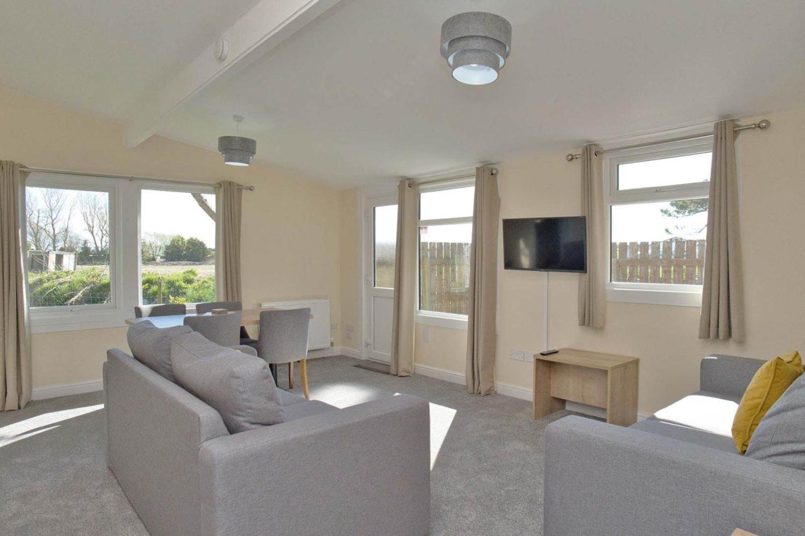Silver Accessible Holiday Caravan - 2 Bed - No Pets photo 2