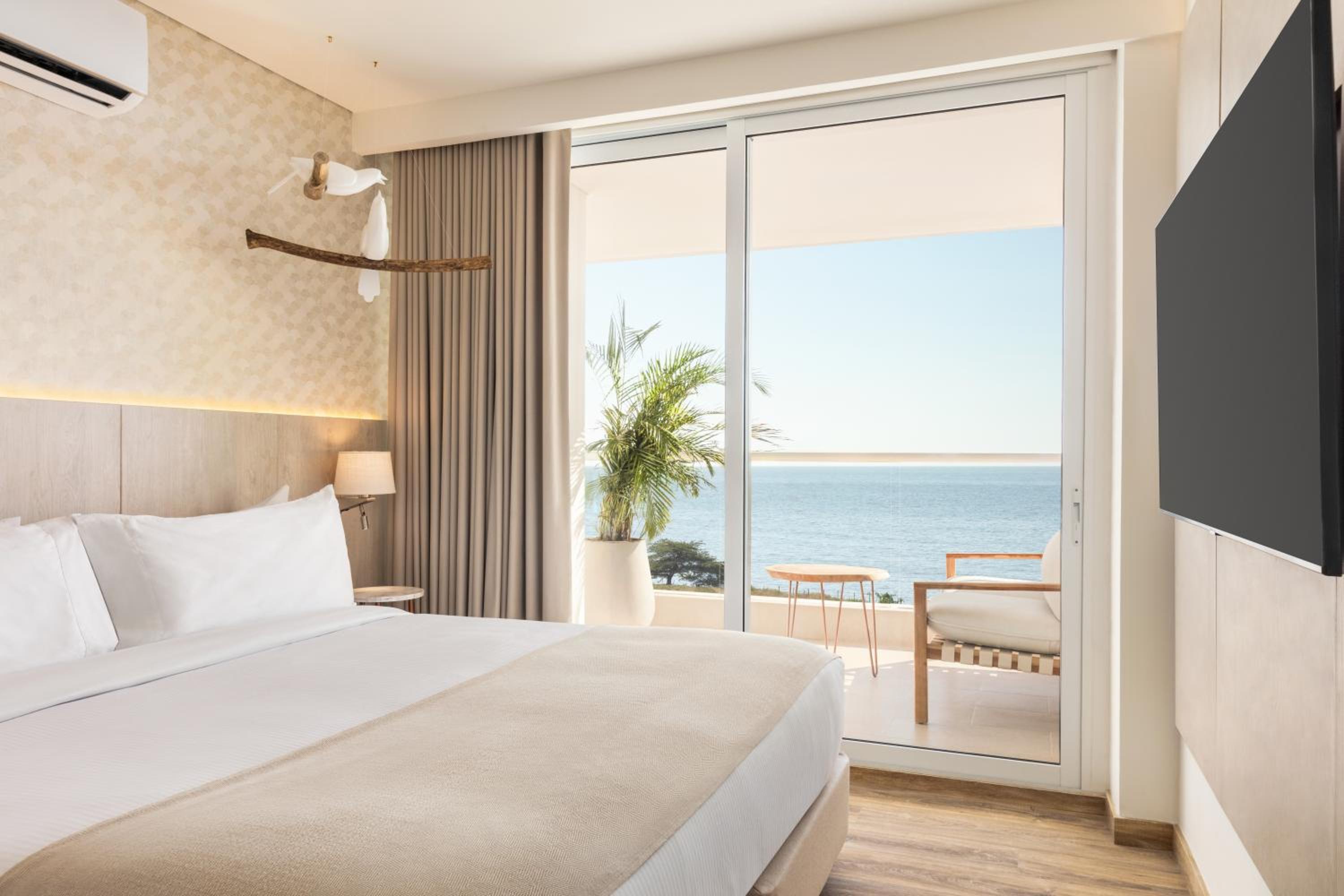 Two Bedroom Apartment with Two King Beds - Ocean View