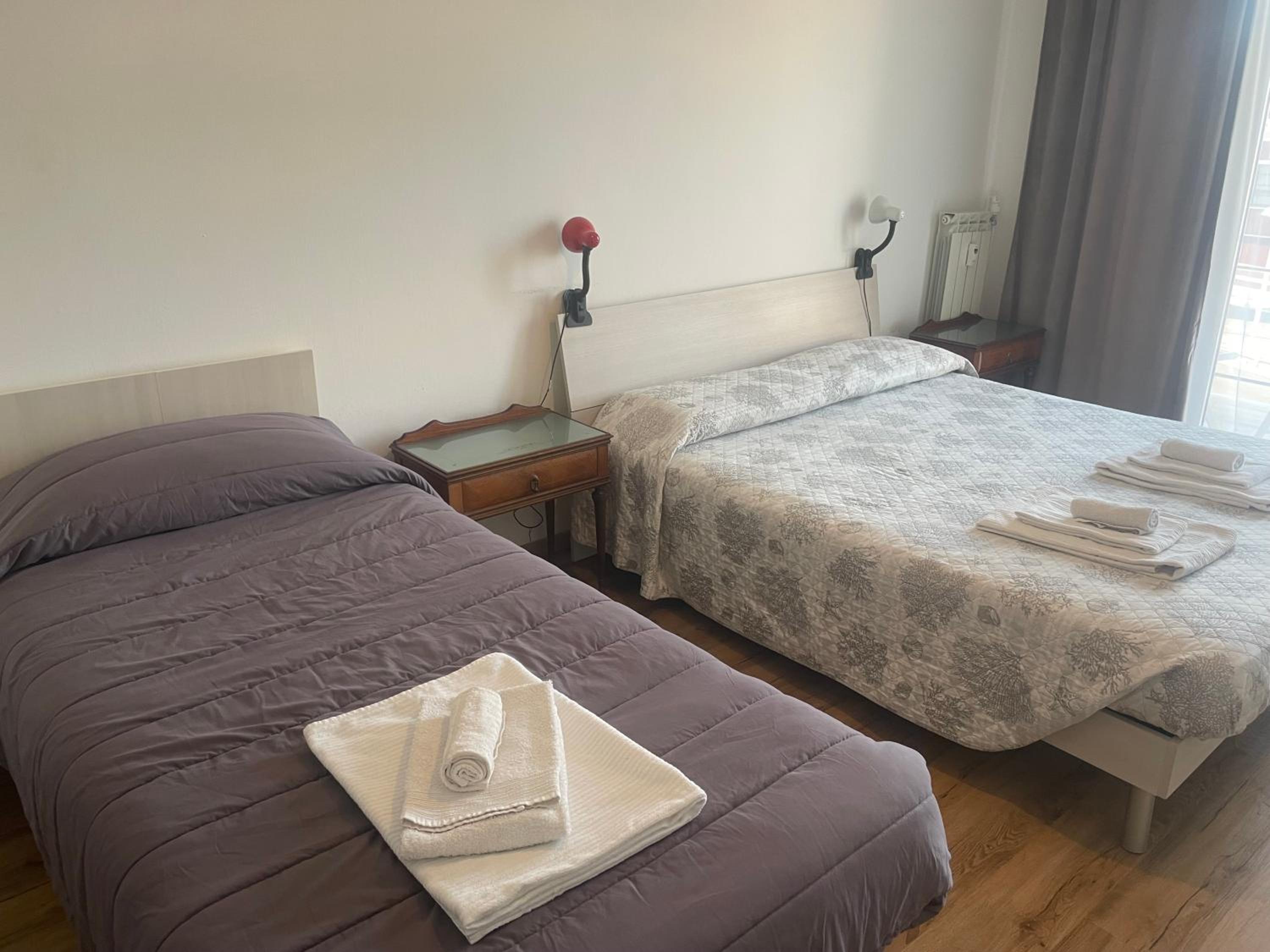 Triple Room with Private External Bathroom photo 1