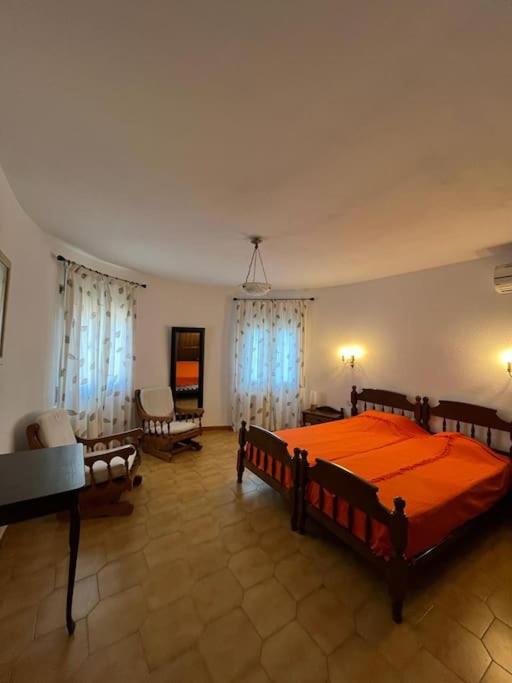 Villa de Tres Habitaciones