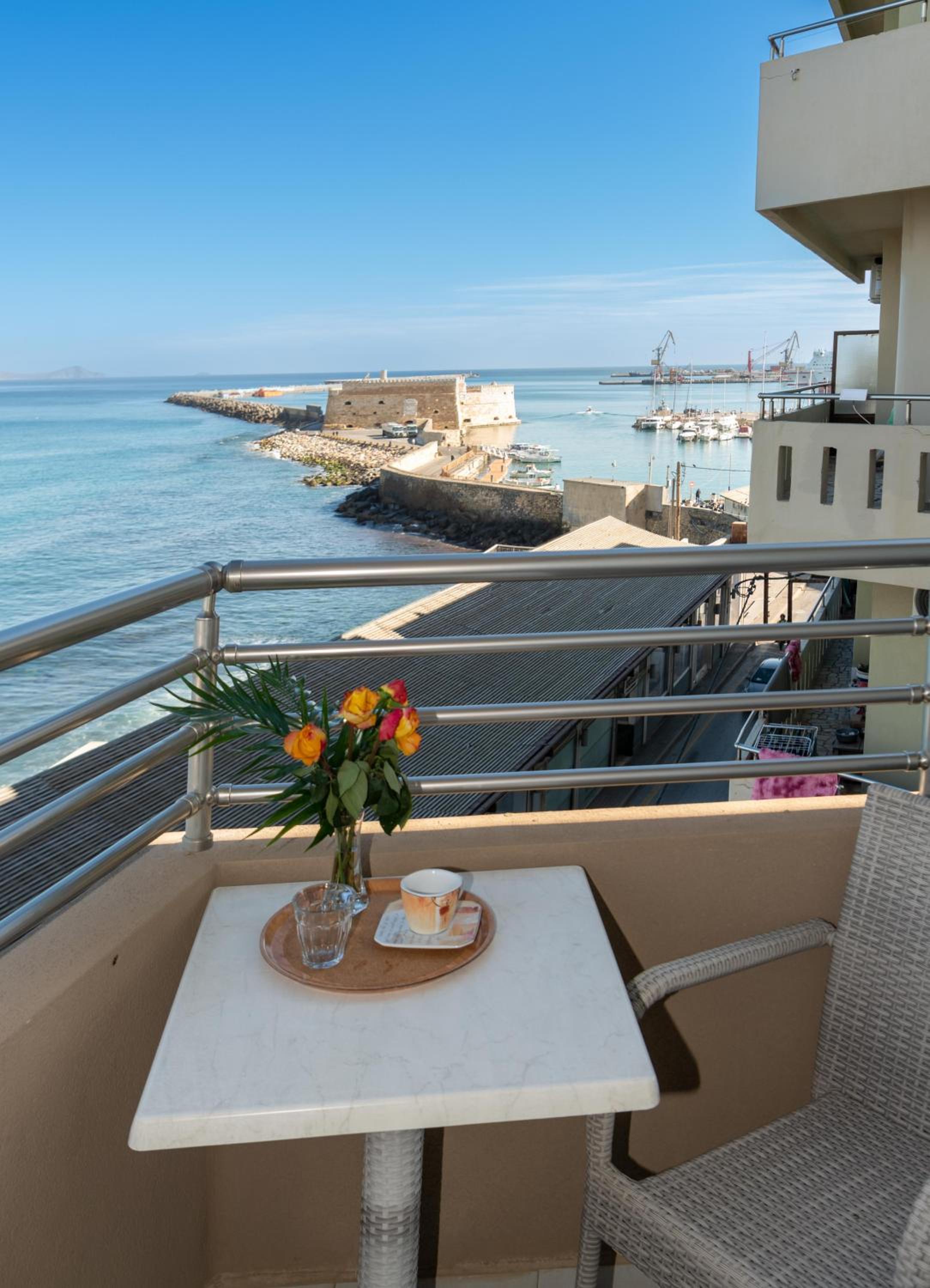 Double or Twin Room with Sea View photo 3
