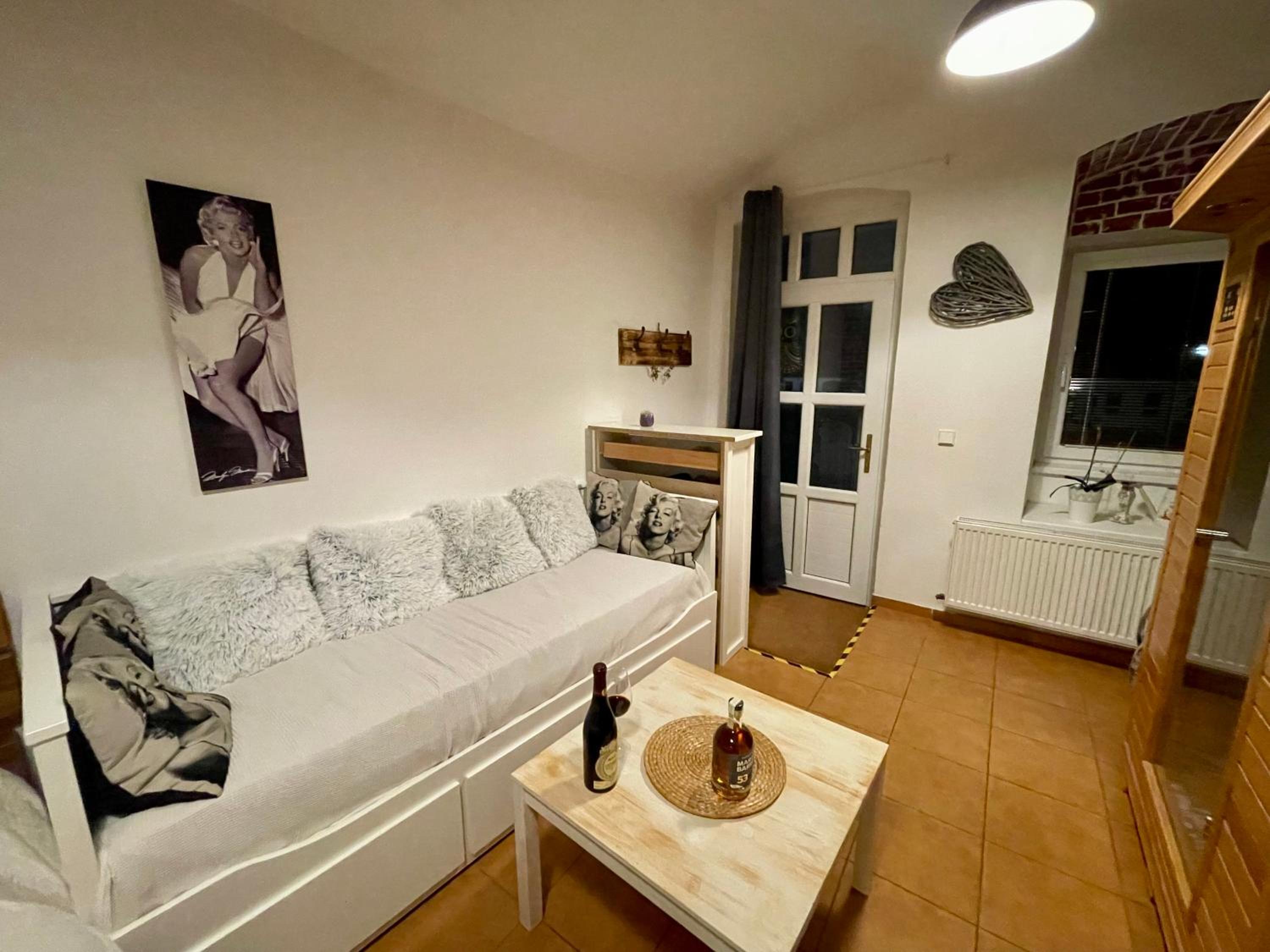 Double Room - Photo 13