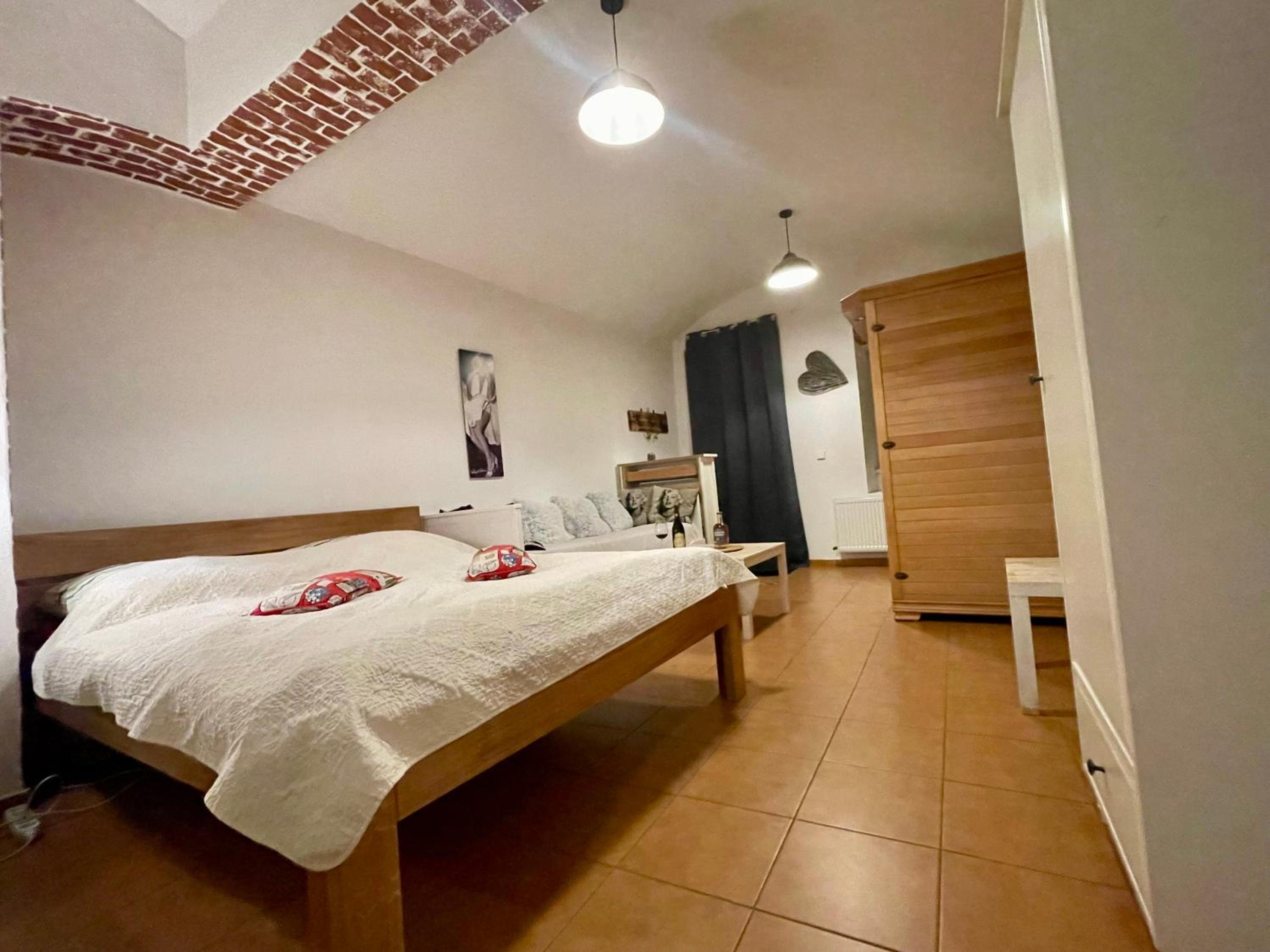 Double Room - Photo 14